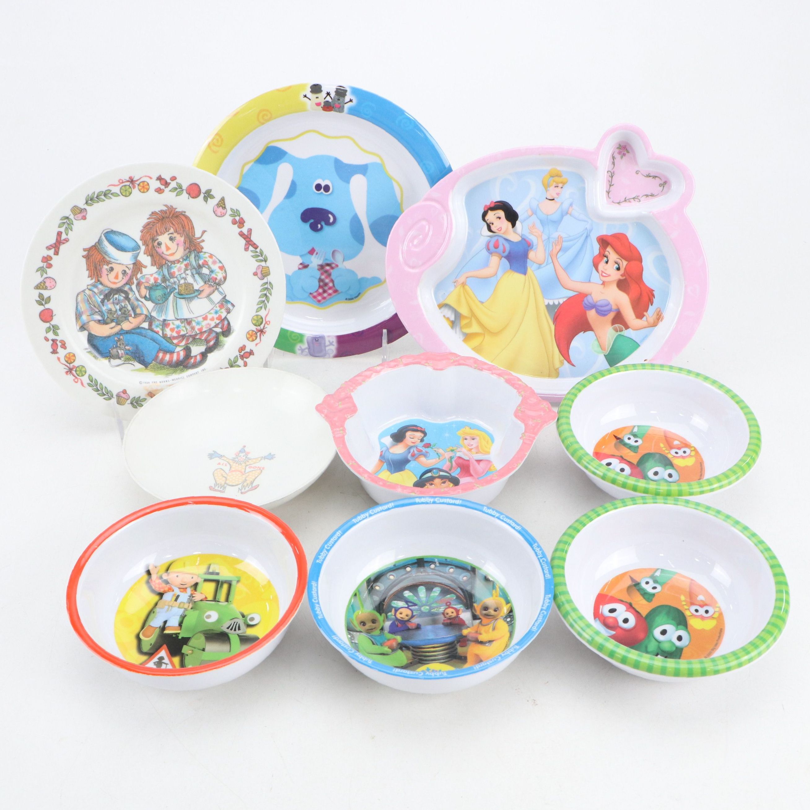 Oneida Deluxe Melamine Plate and Bowl with Plastic Children's Dinnerware