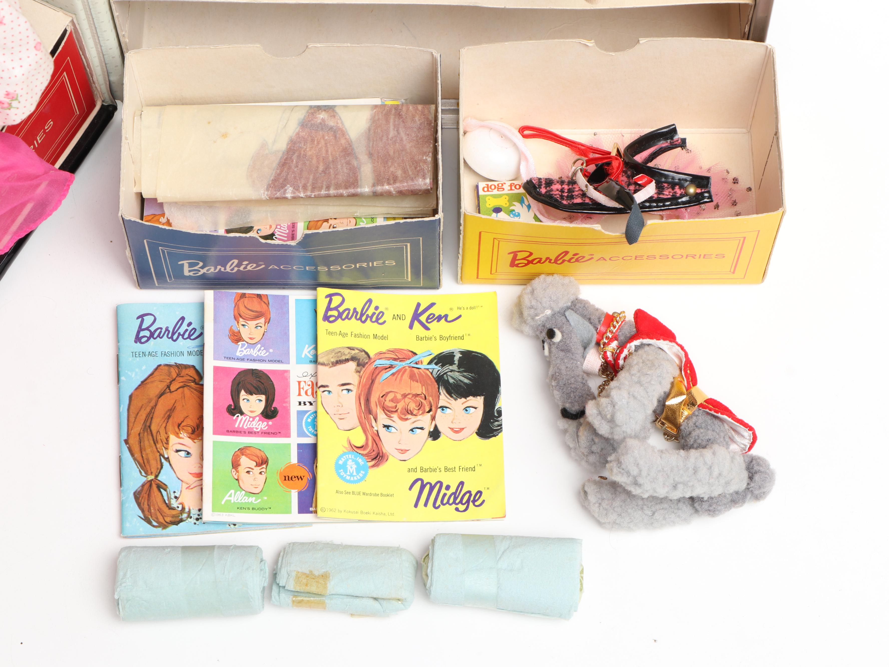 Barbie Fashion Doll Case with Doll, Clothing, and Accessories