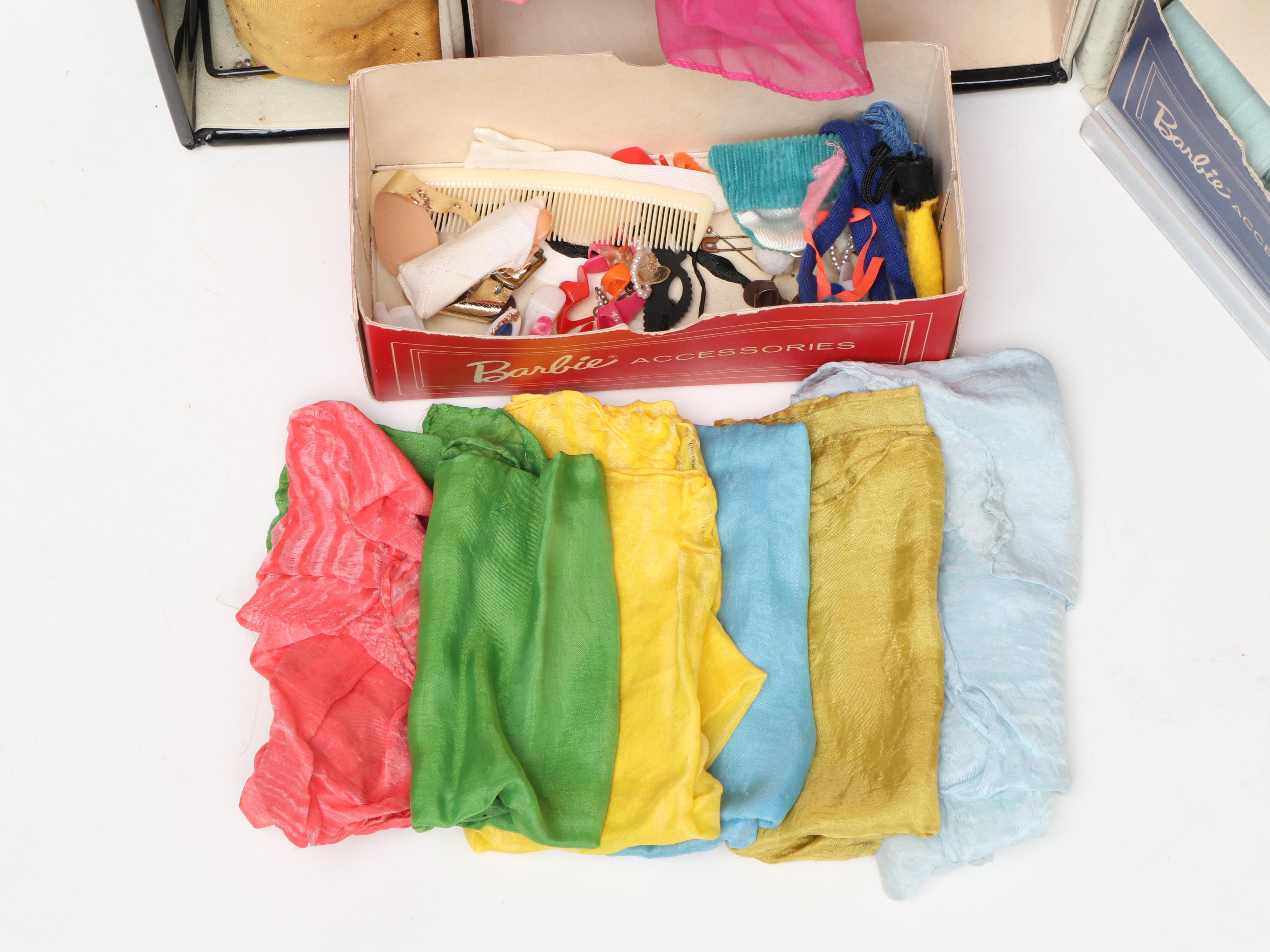 Barbie Fashion Doll Case with Doll, Clothing, and Accessories