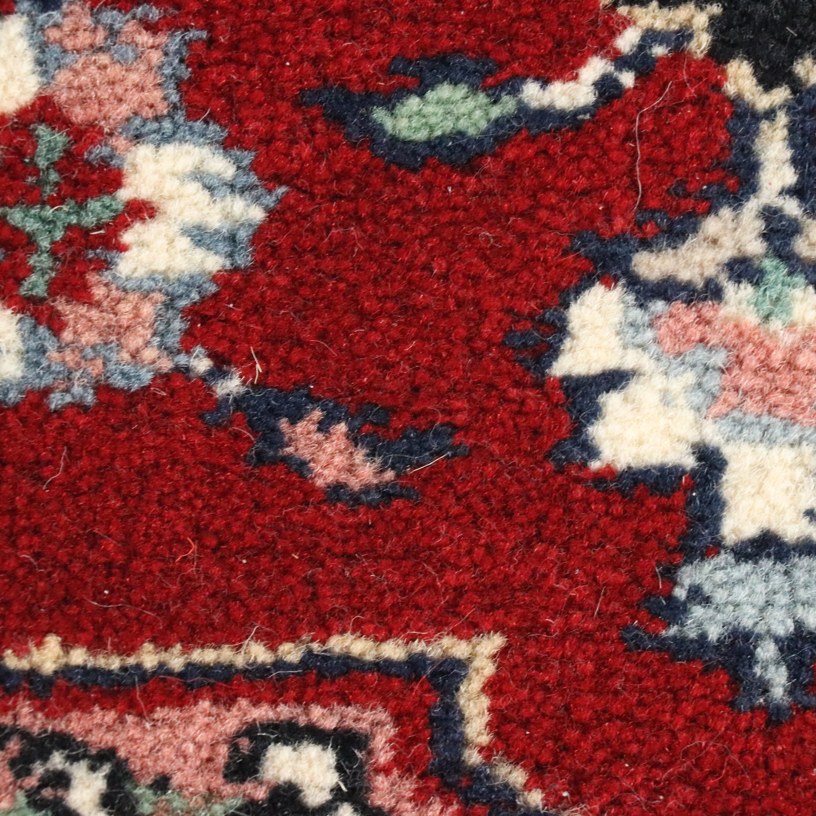 5'2 Round Hand-Knotted Indo-Persian Heriz Area Rug