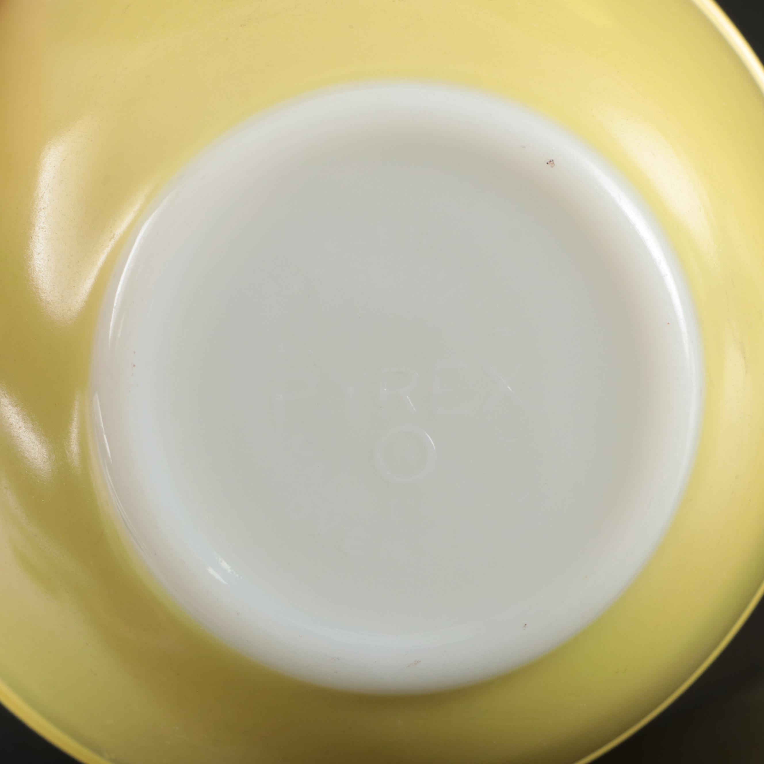 Mid Century Modern Pyrex Primary Color Glass Mixing Bowls, 1949-1957