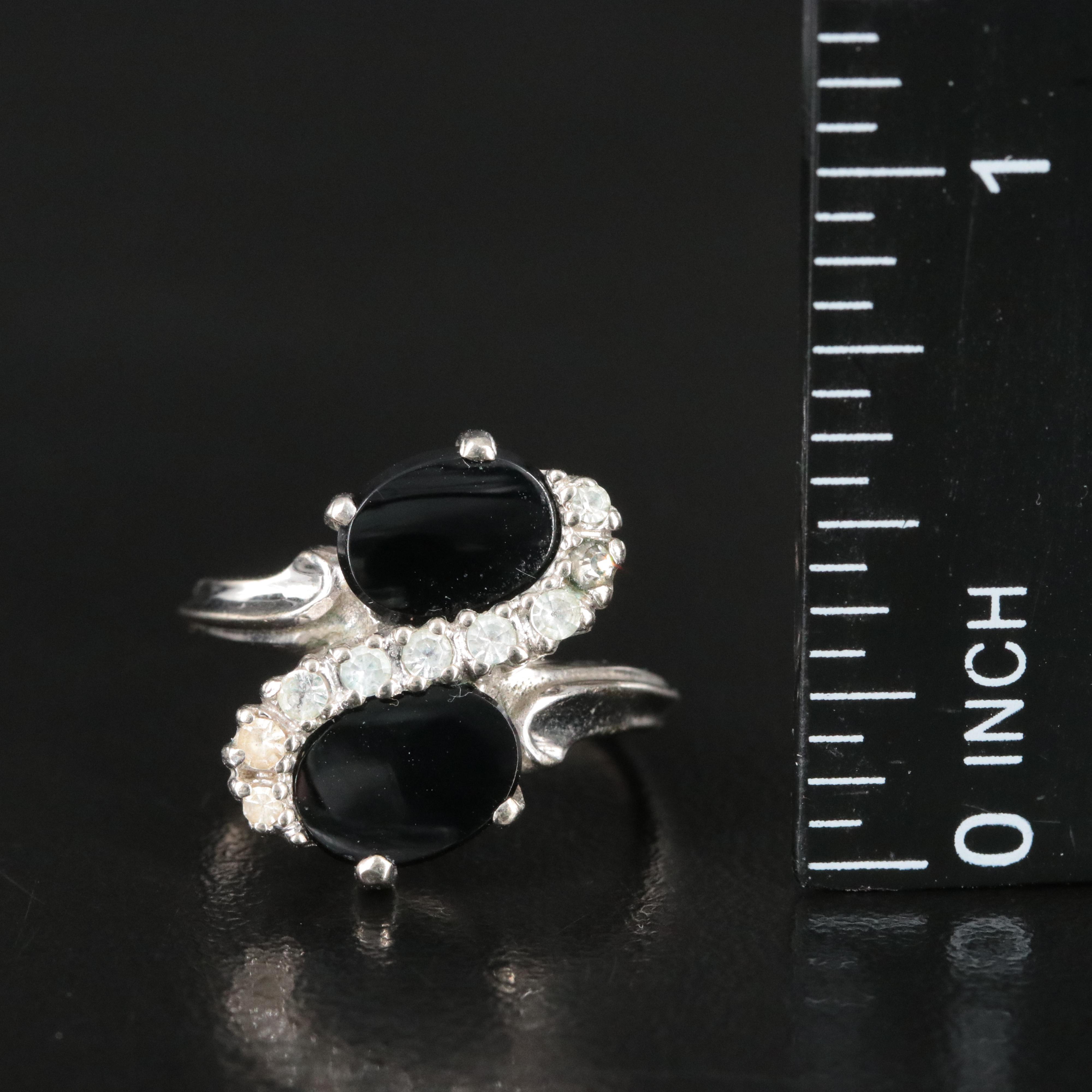 10K Black Onyx and Spinel Ring