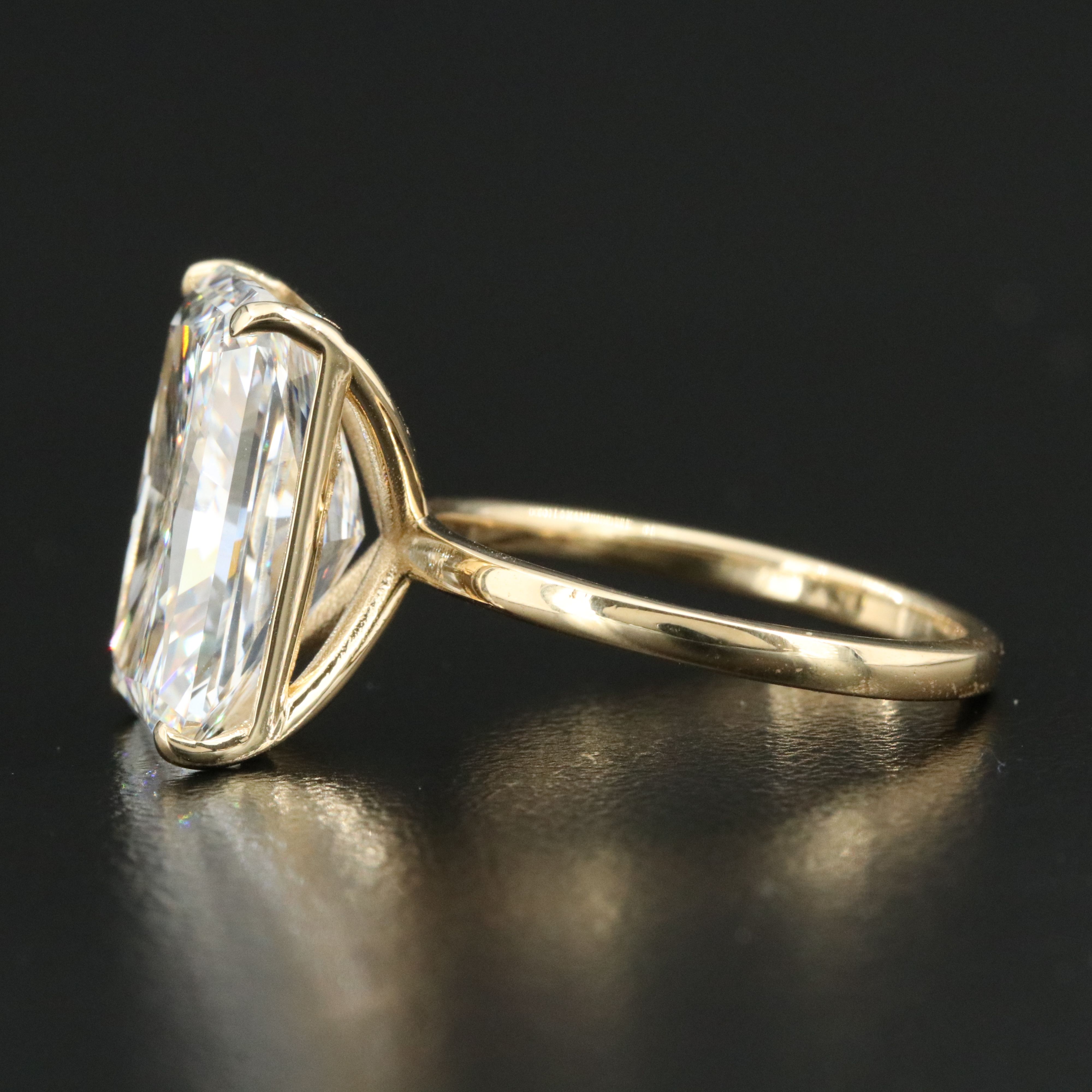 18K 10.47 CT Lab Grown Diamond Ring with IGI Report