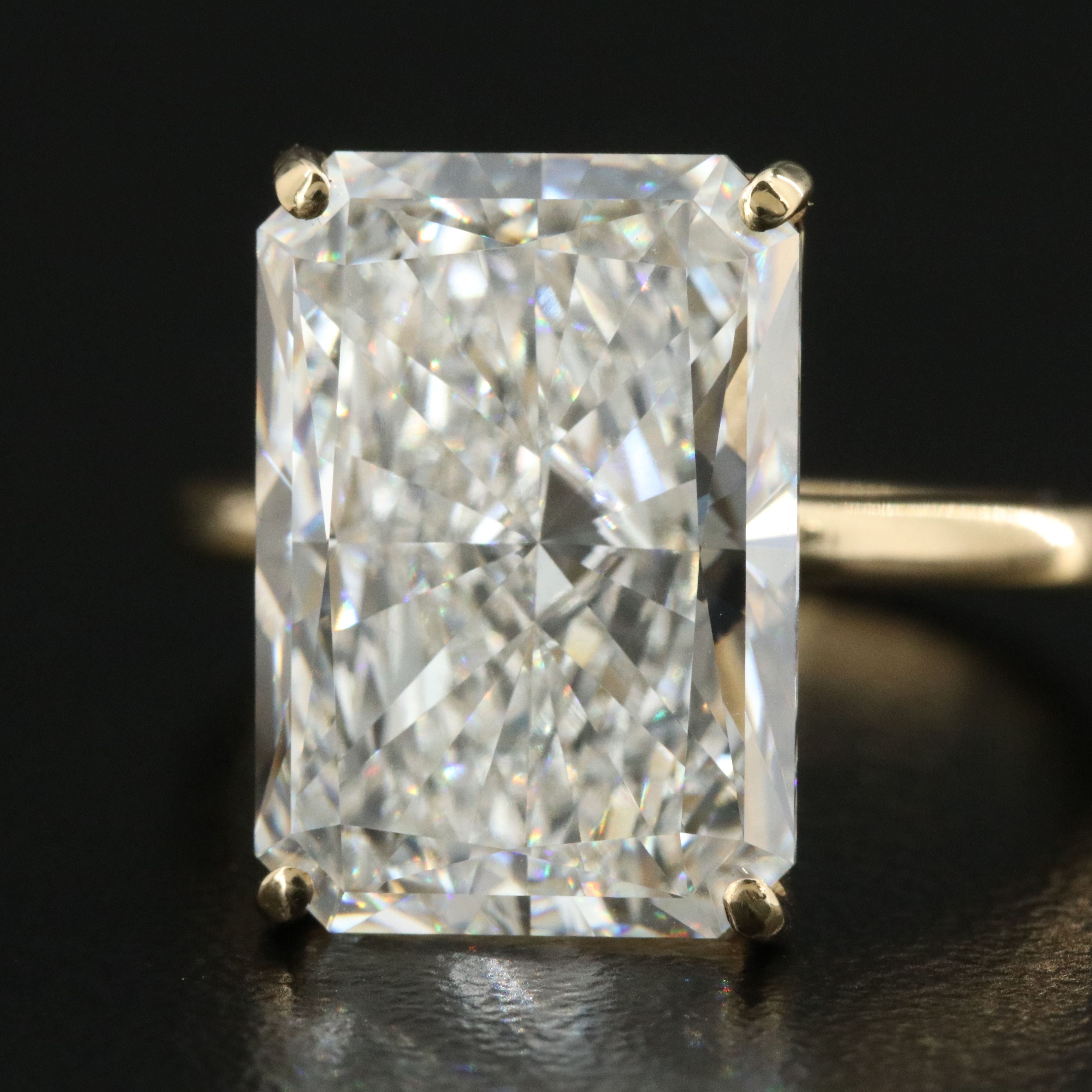 18K 10.47 CT Lab Grown Diamond Ring with IGI Report