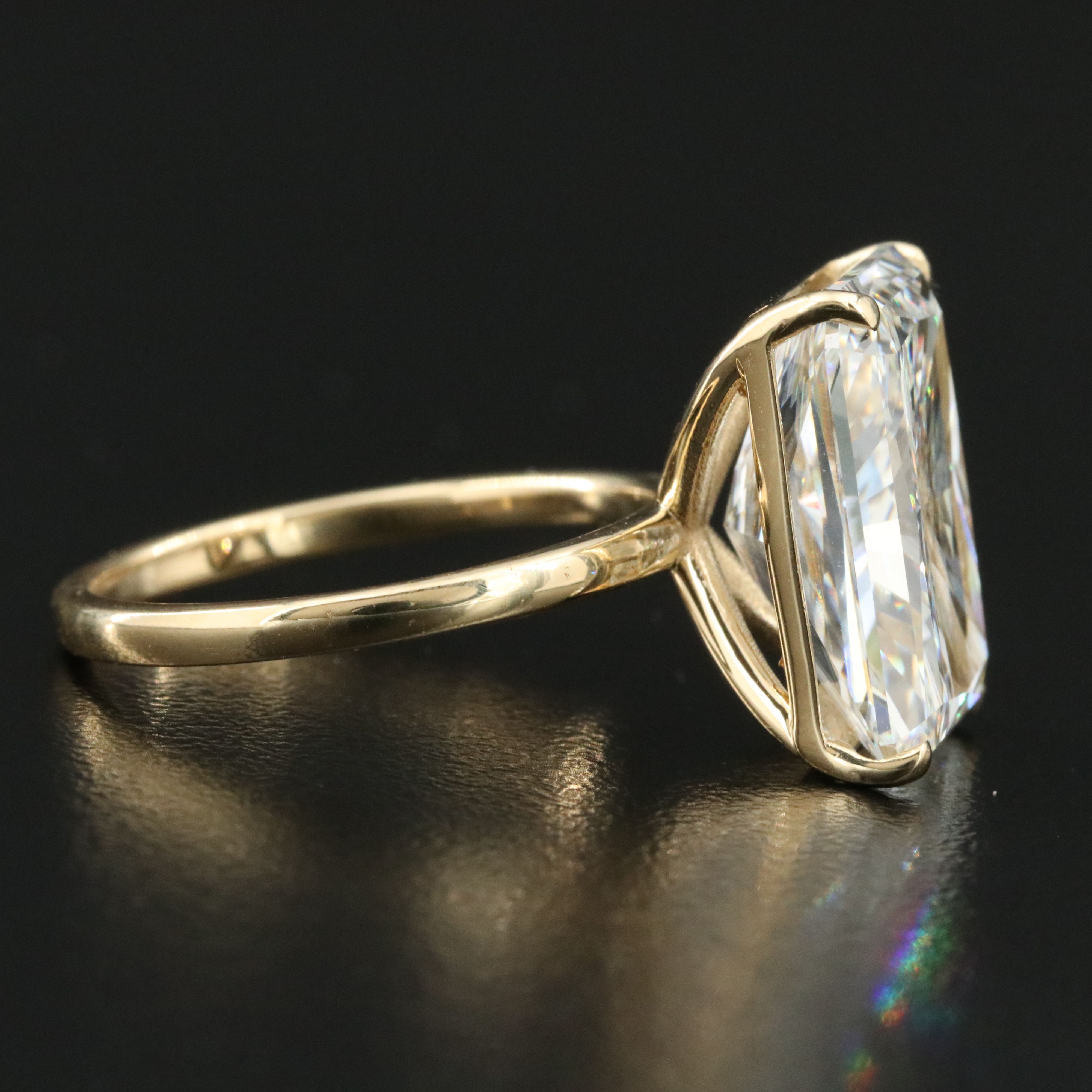 18K 10.47 CT Lab Grown Diamond Ring with IGI Report