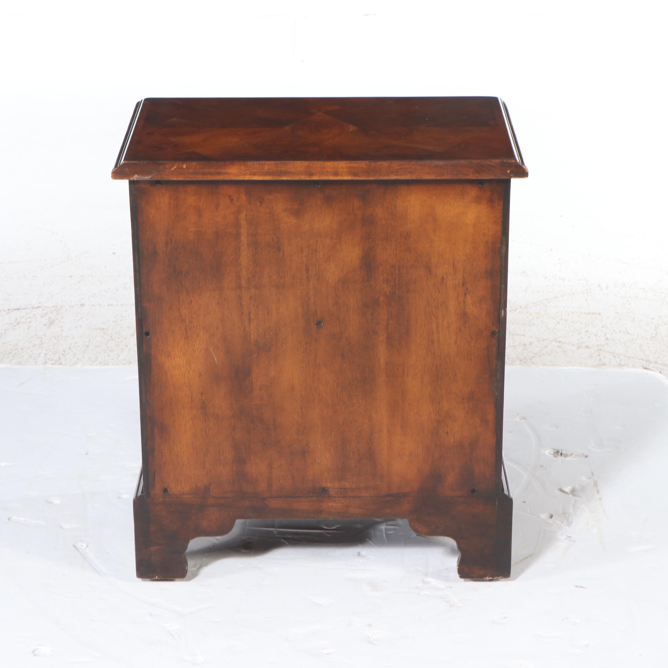 Georgian Style Inlaid Mahogany Chest of Drawers, 20th Century