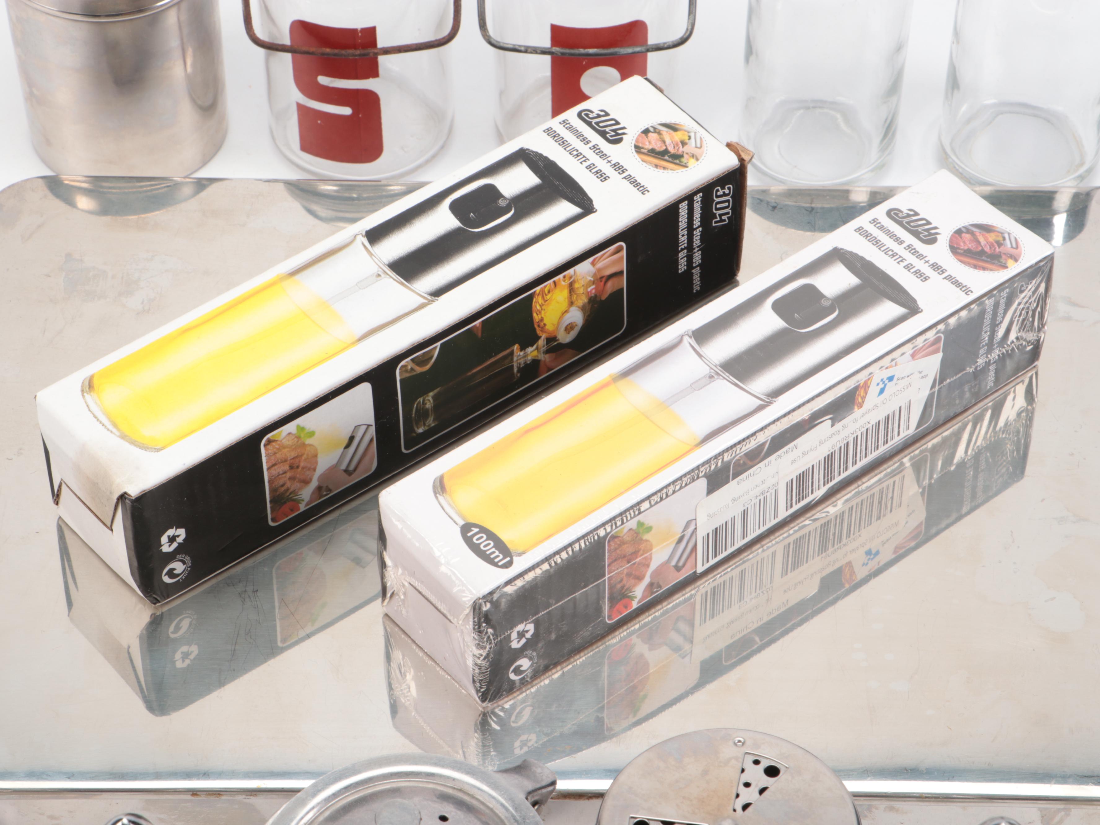 Revere Ware Stainless Steel Pan with Oil Sprayer and Shakers