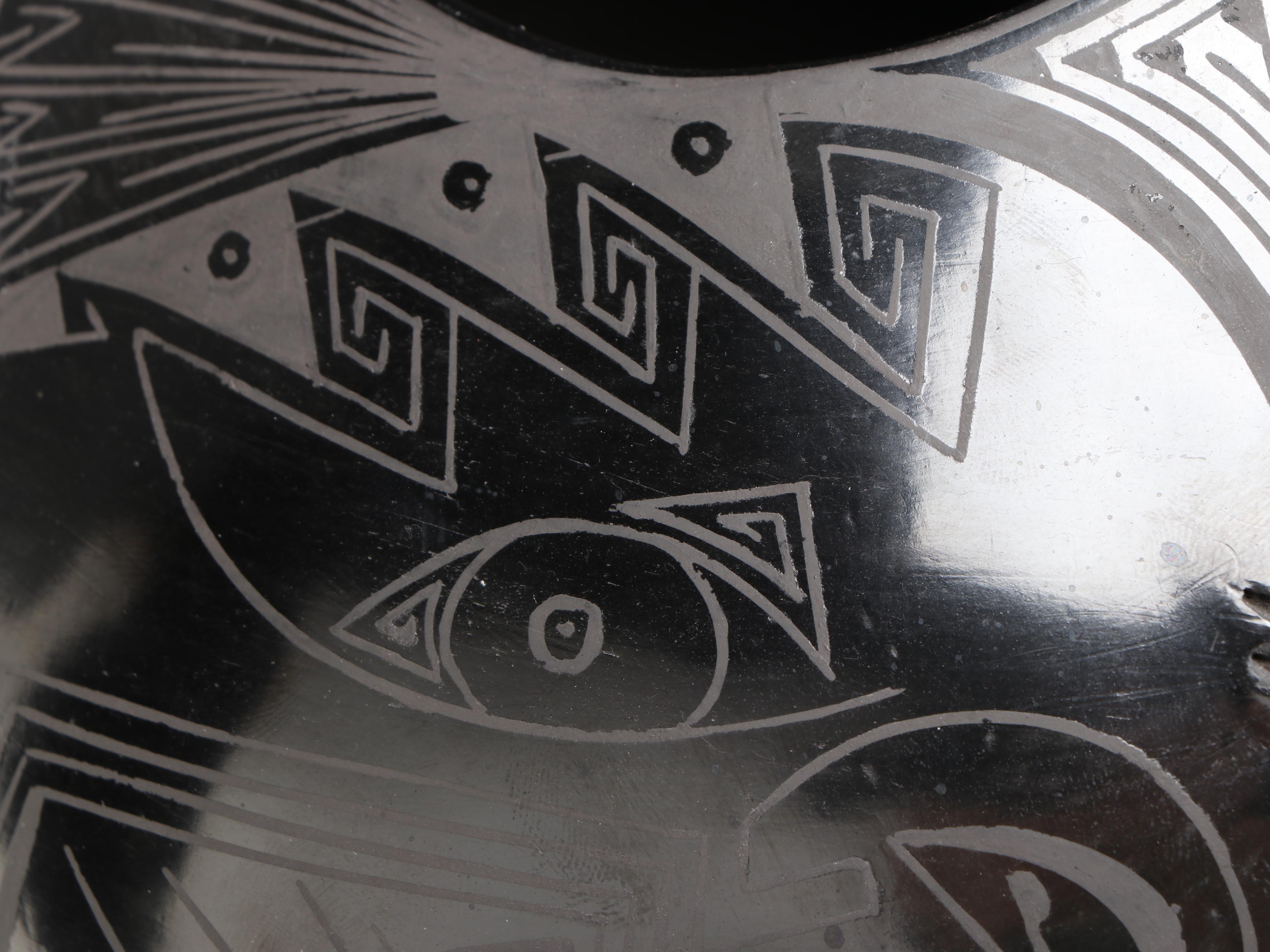 Yolanda Quezada Mata Ortiz Blackware Lizard Olla