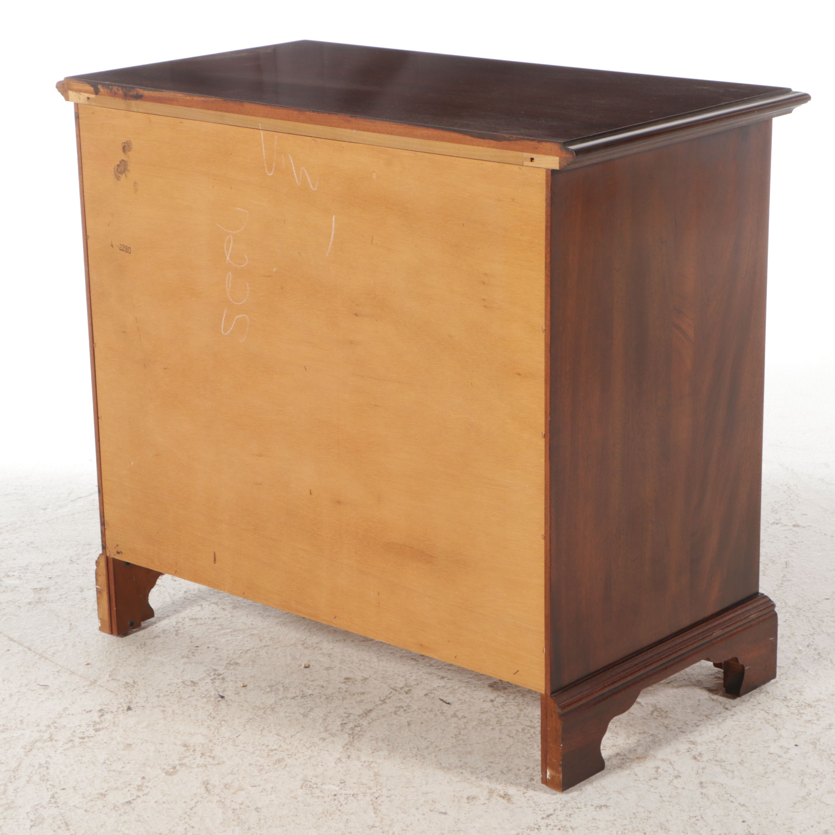 Georgian Style Mahogany Four-Drawer Chest, Late 20th Century