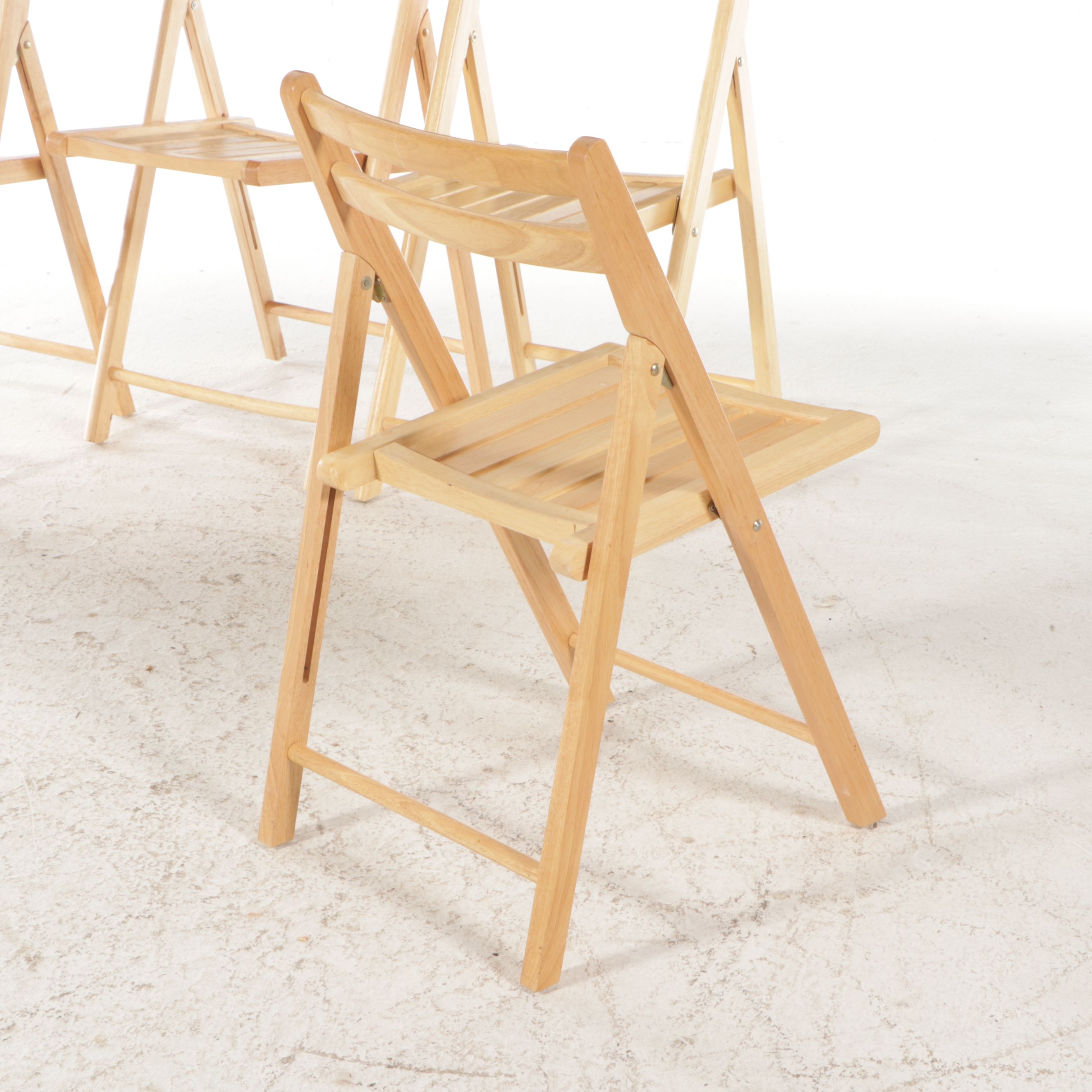 Four Apple Furniture Blonde Wood Folding Chairs with Folding Accent Table