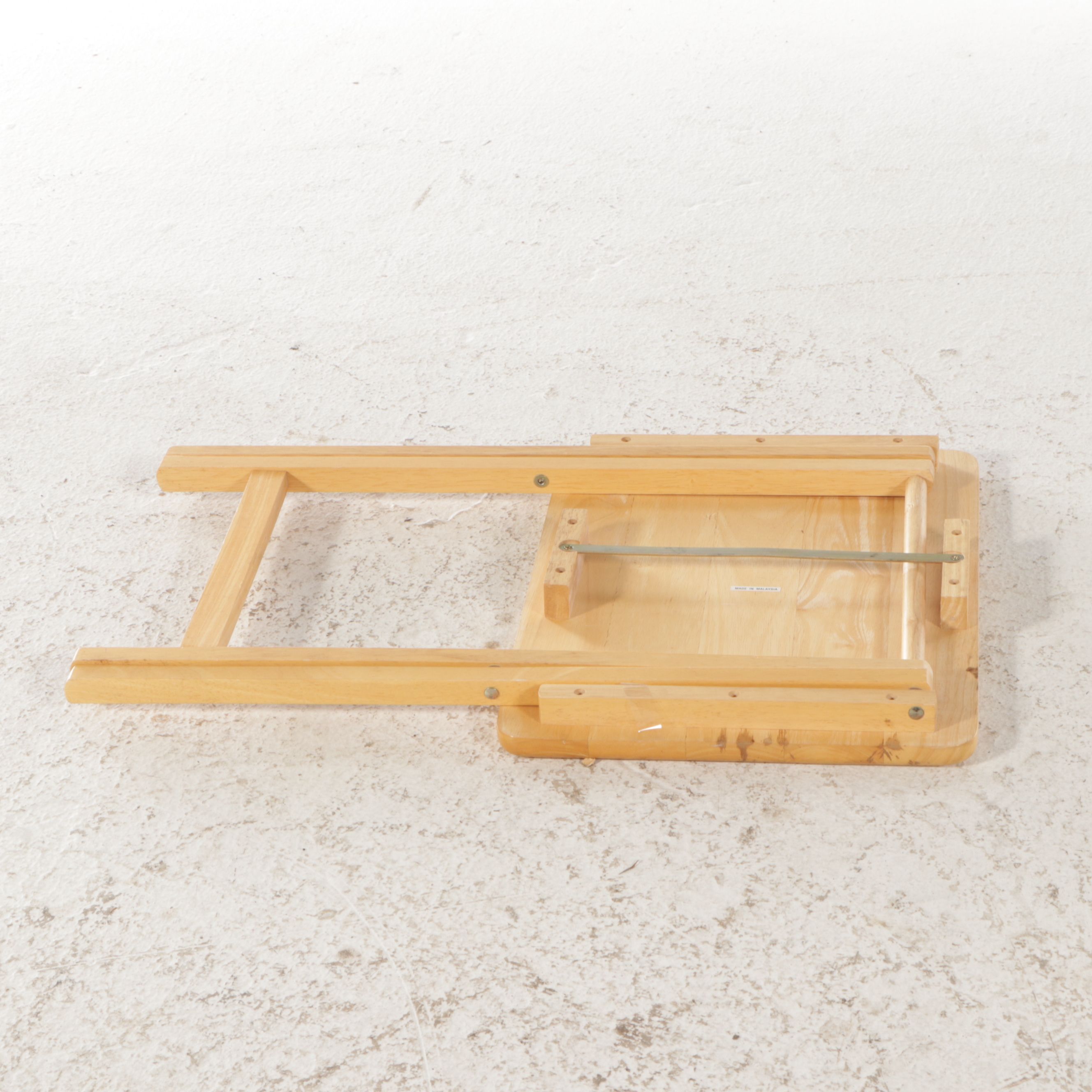 Four Apple Furniture Blonde Wood Folding Chairs with Folding Accent Table