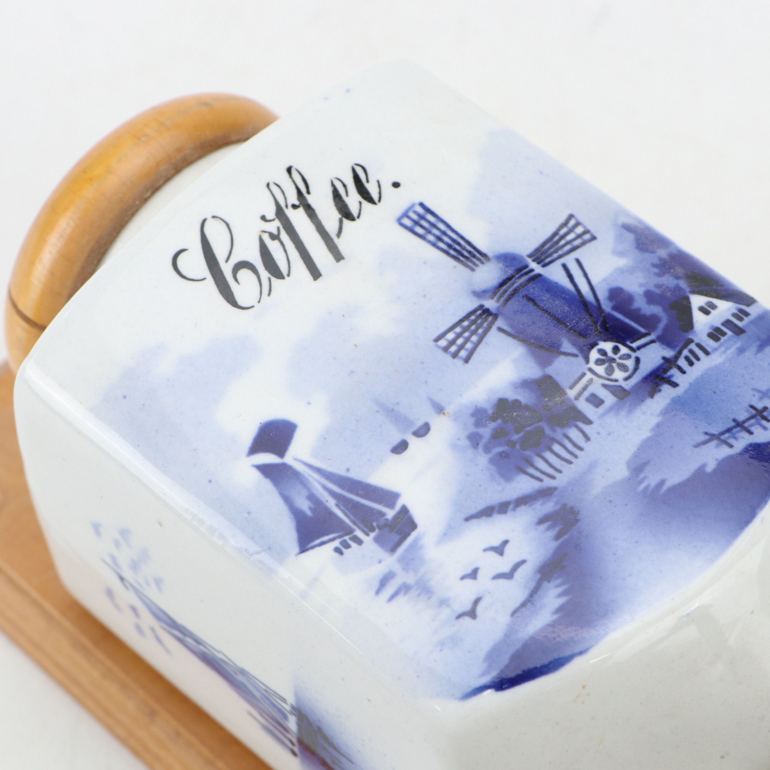 De Delftse Pauw Candlesticks with Other Wall Mounted Coffee Grinder and Vase