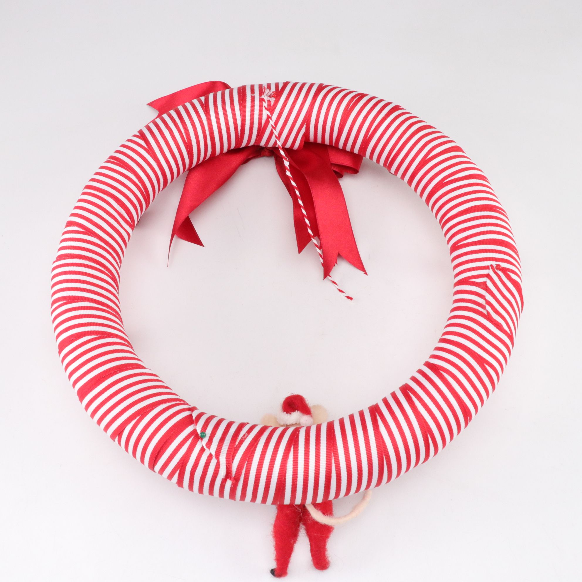 Felt Mouse Christmas Wreaths with Santa Plate, Decorative Boxes & More Decor