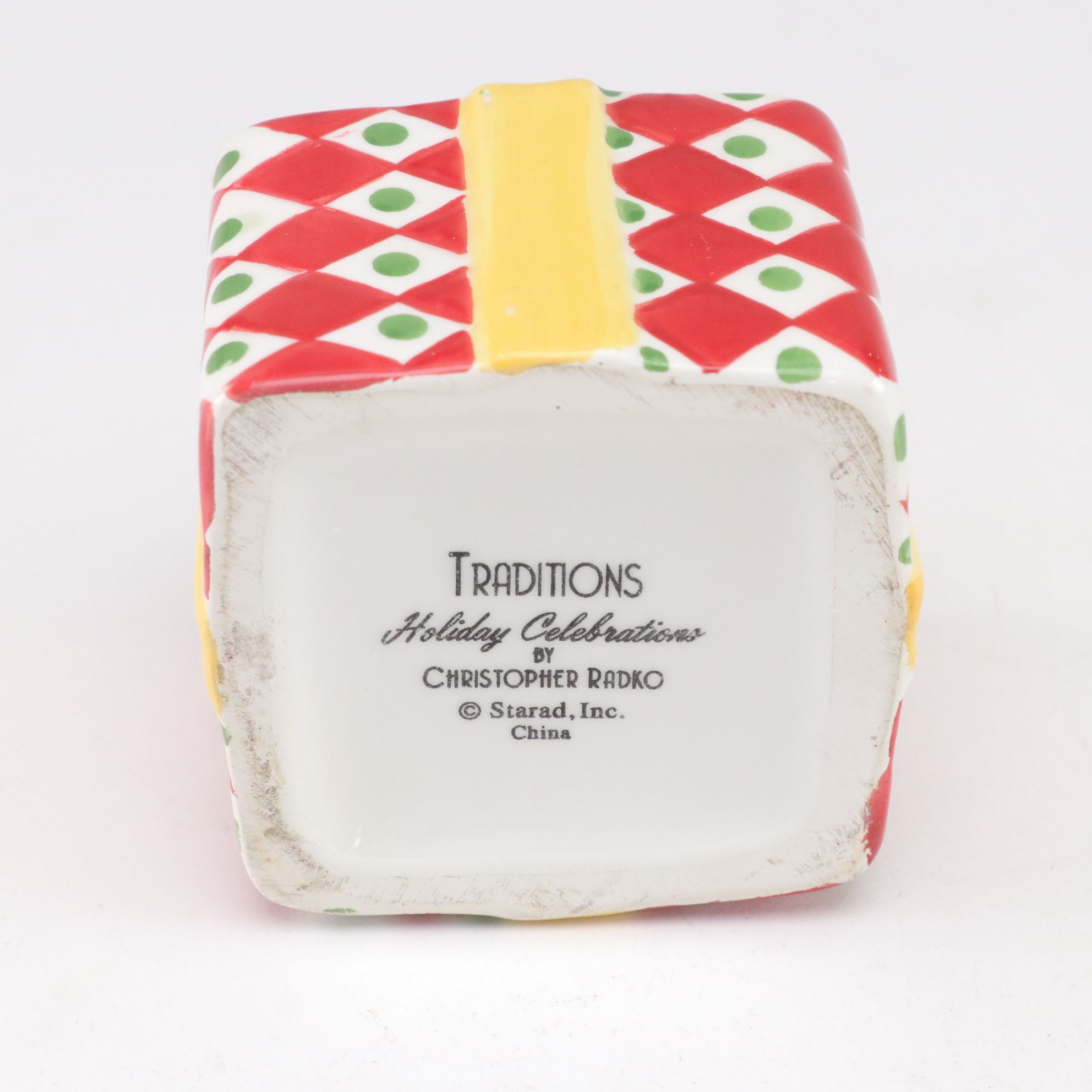 Felt Mouse Christmas Wreaths with Santa Plate, Decorative Boxes & More Decor