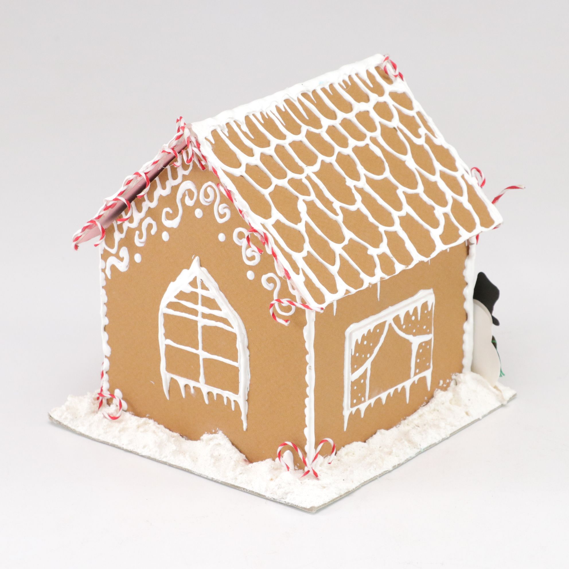 Felt Mouse Christmas Wreaths with Santa Plate, Decorative Boxes & More Decor