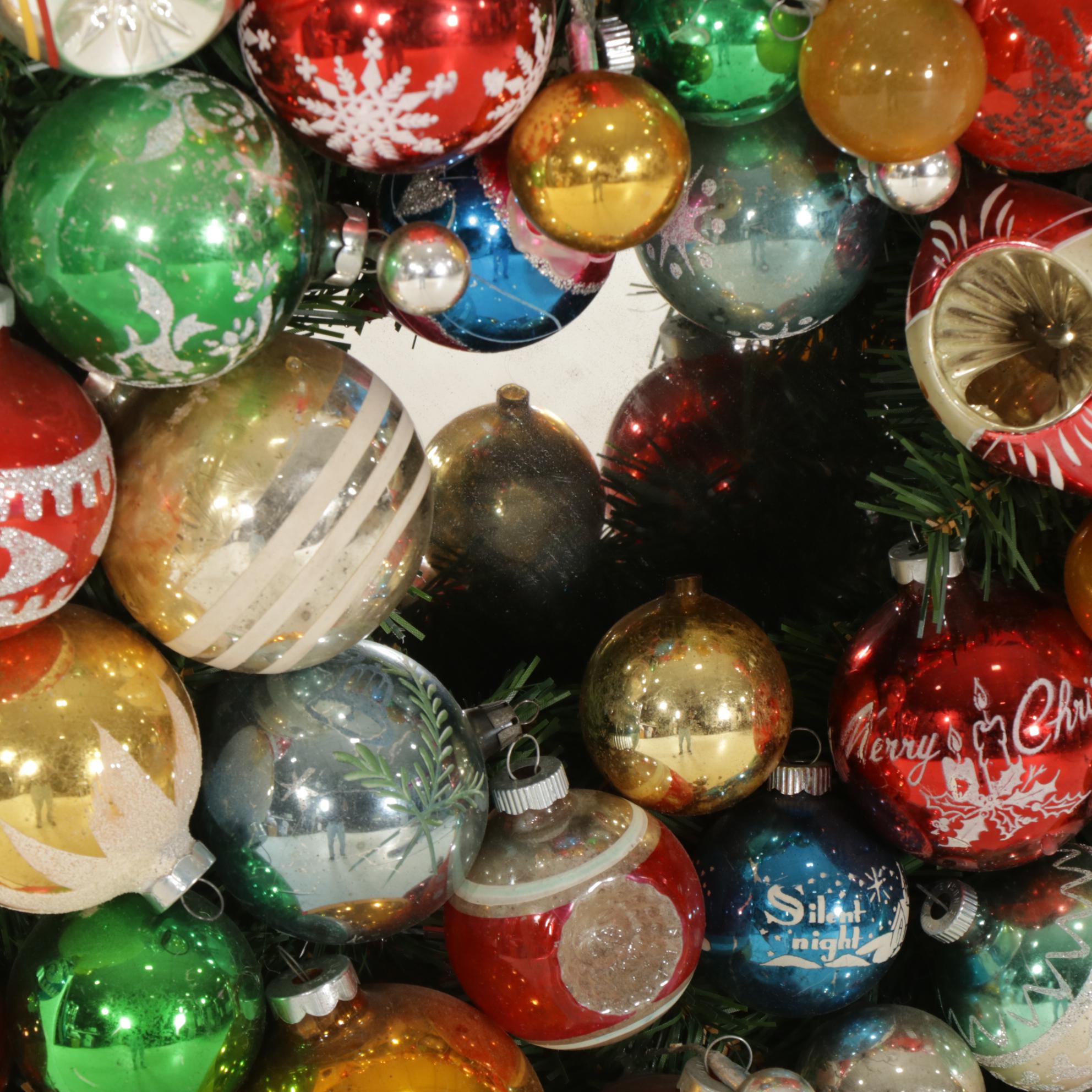 Illuminated Christmas Wreath with Glass Ornaments and Mirror