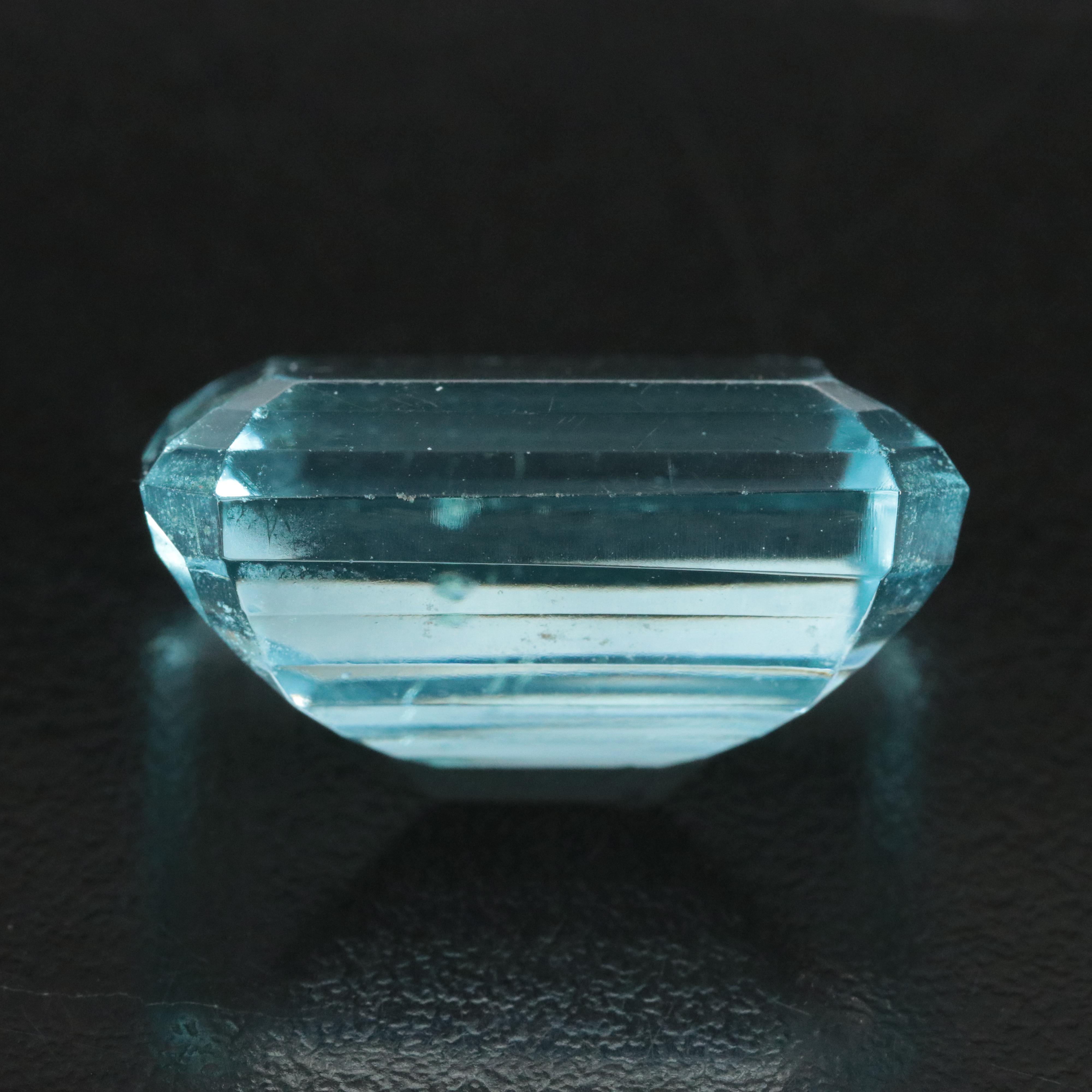 Loose 42.37 CT Glass