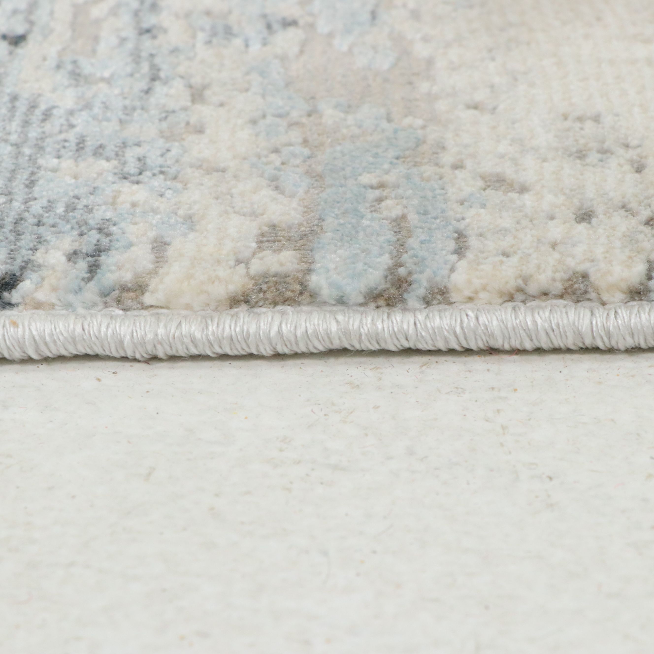 10' x 12'5 Machine Made Oriental Weavers "Caravan" Room-Sized Rug