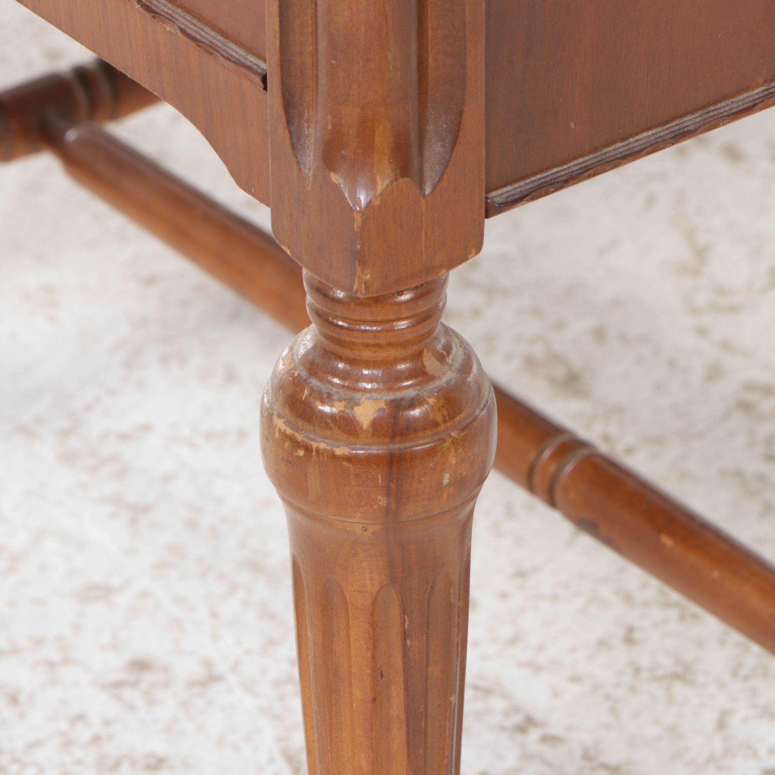 White Sewing Machine and Mahogany Veneer Sewing Machine Table