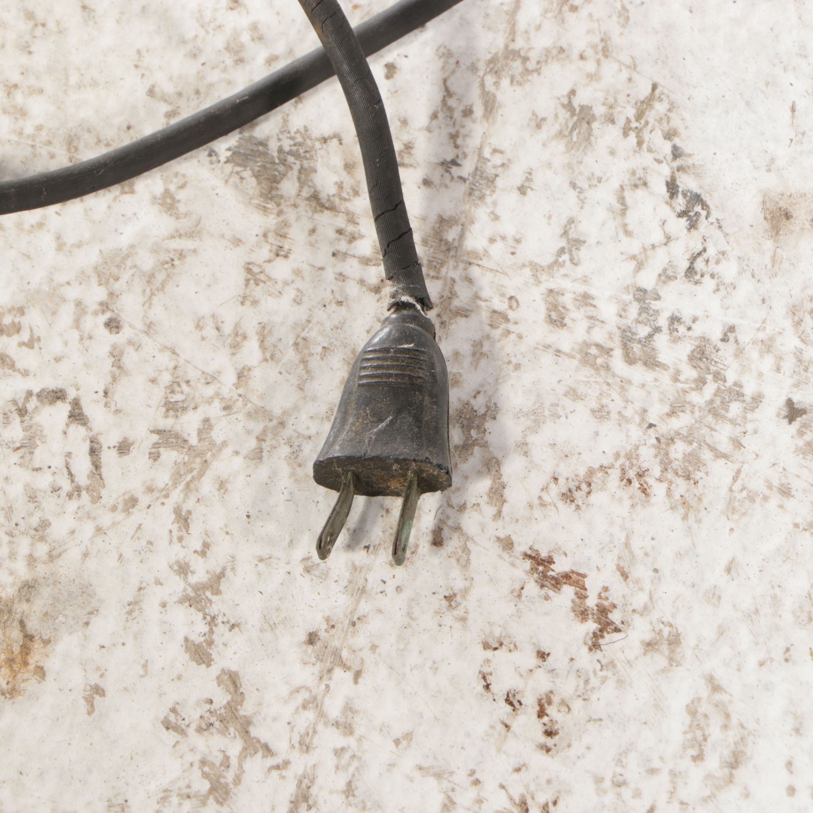 White Sewing Machine and Mahogany Veneer Sewing Machine Table