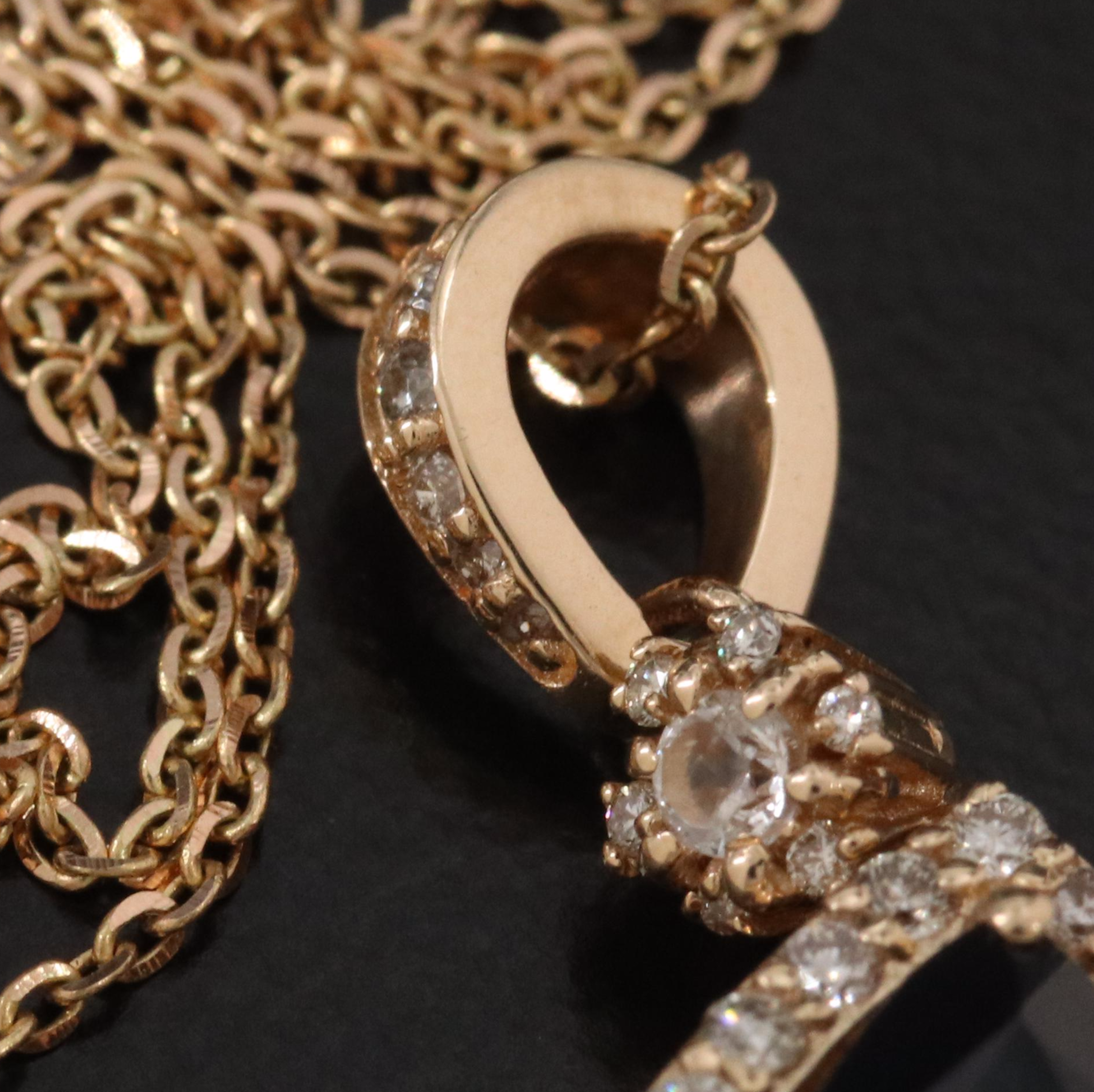 14K 3.67 CTW Sapphire and White Sapphire Pendant Necklace with IGI Report