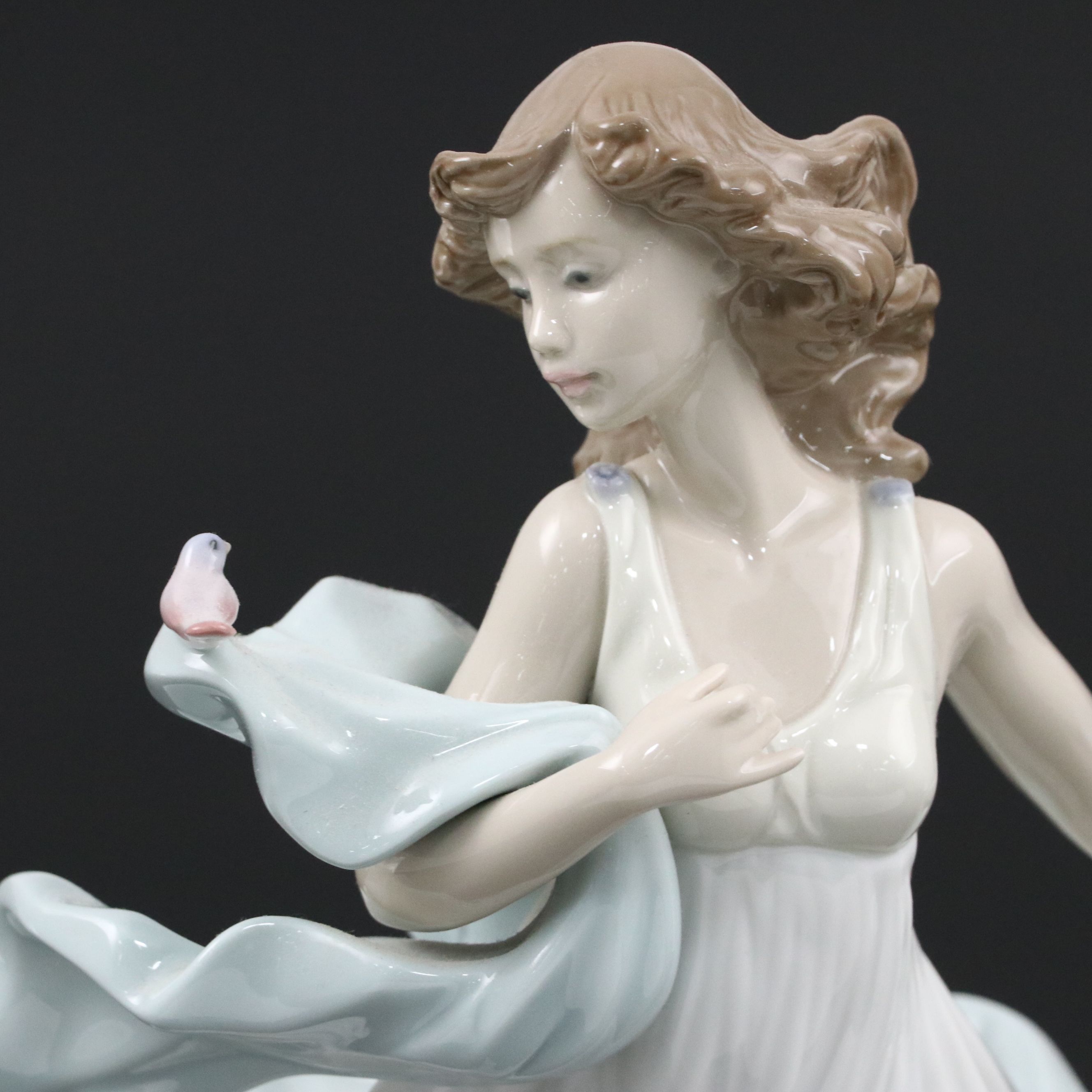 Lladró "Summer Serenade" Porcelain Figurine