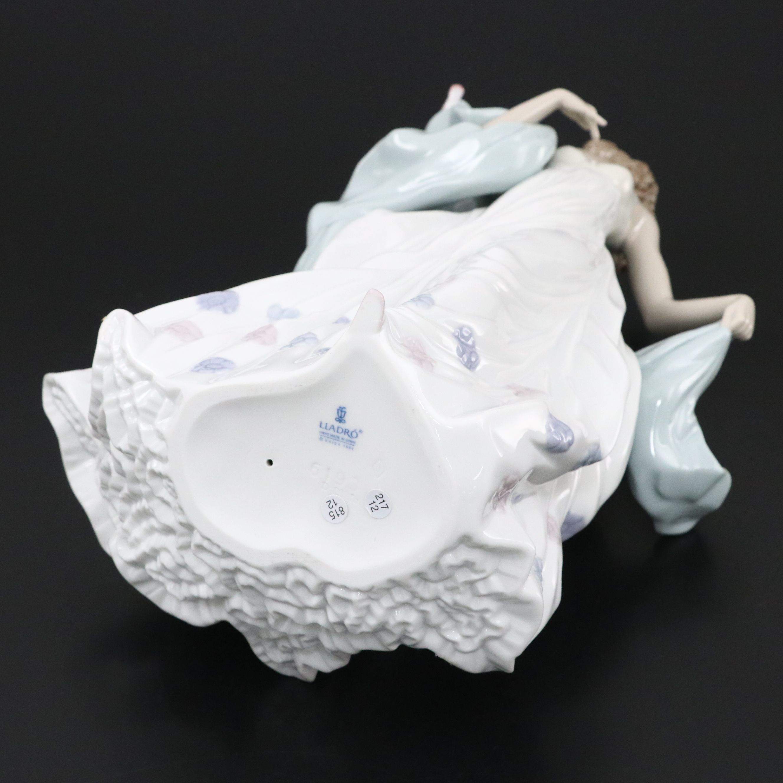 Lladró "Summer Serenade" Porcelain Figurine