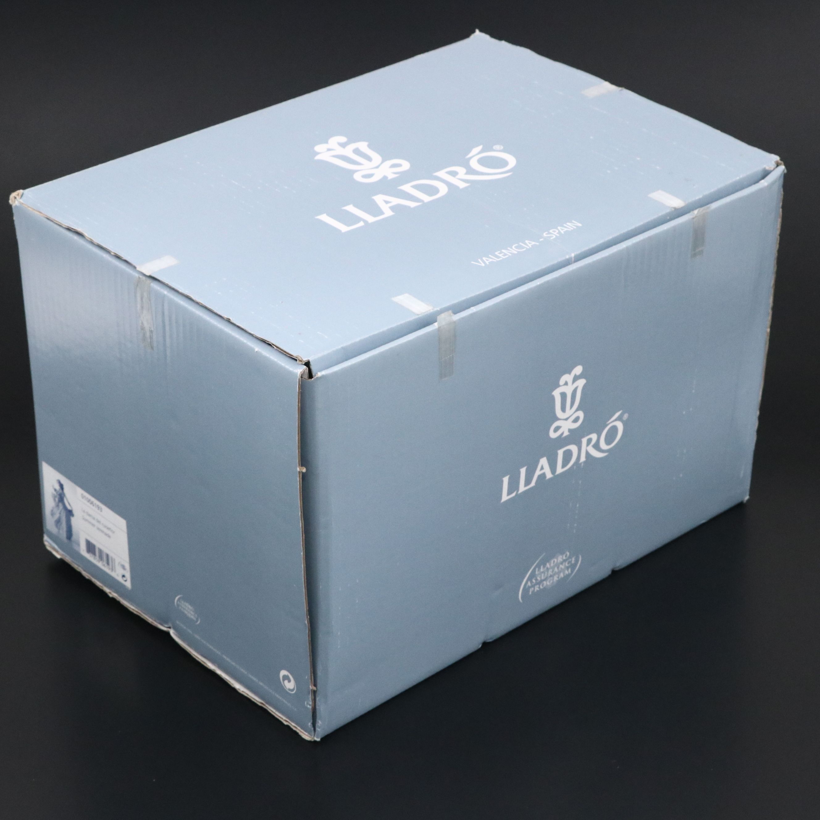 Lladró "Summer Serenade" Porcelain Figurine