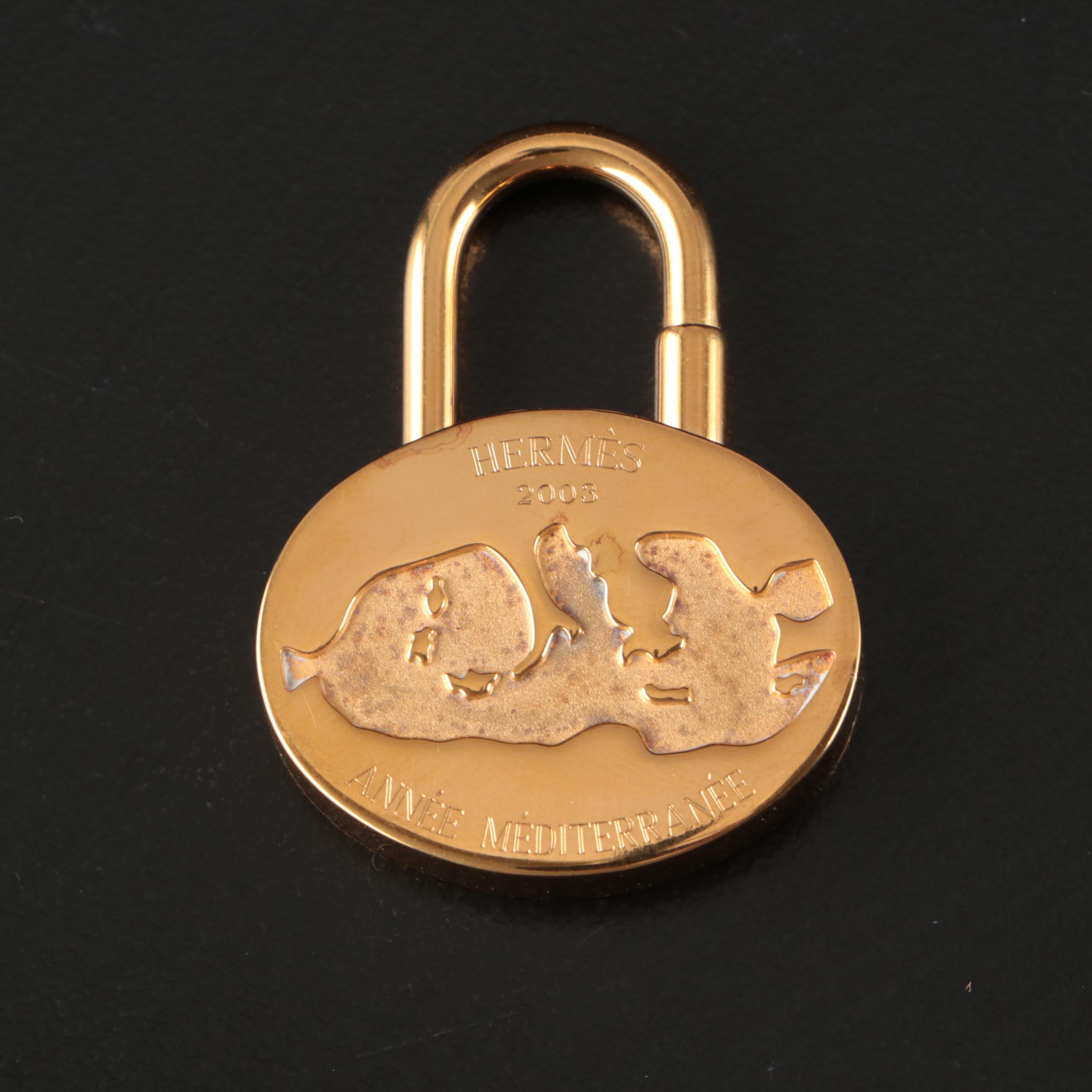 Hermès Gold Plate 2003 Année Méditerranée Cadena Lock Charm