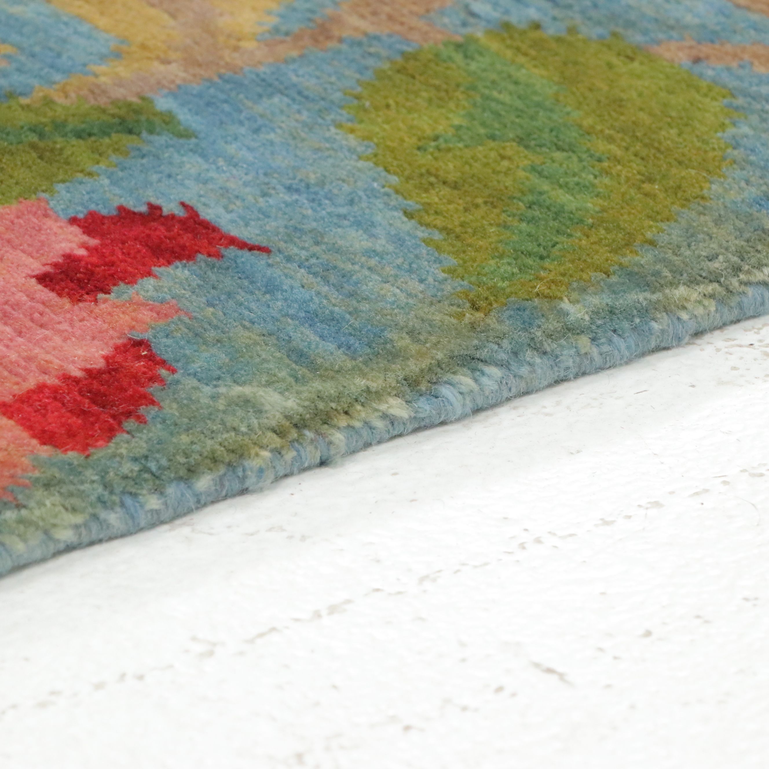 7'9 x 10' Hand-Knotted Indian Floral "Seville" Area Rug