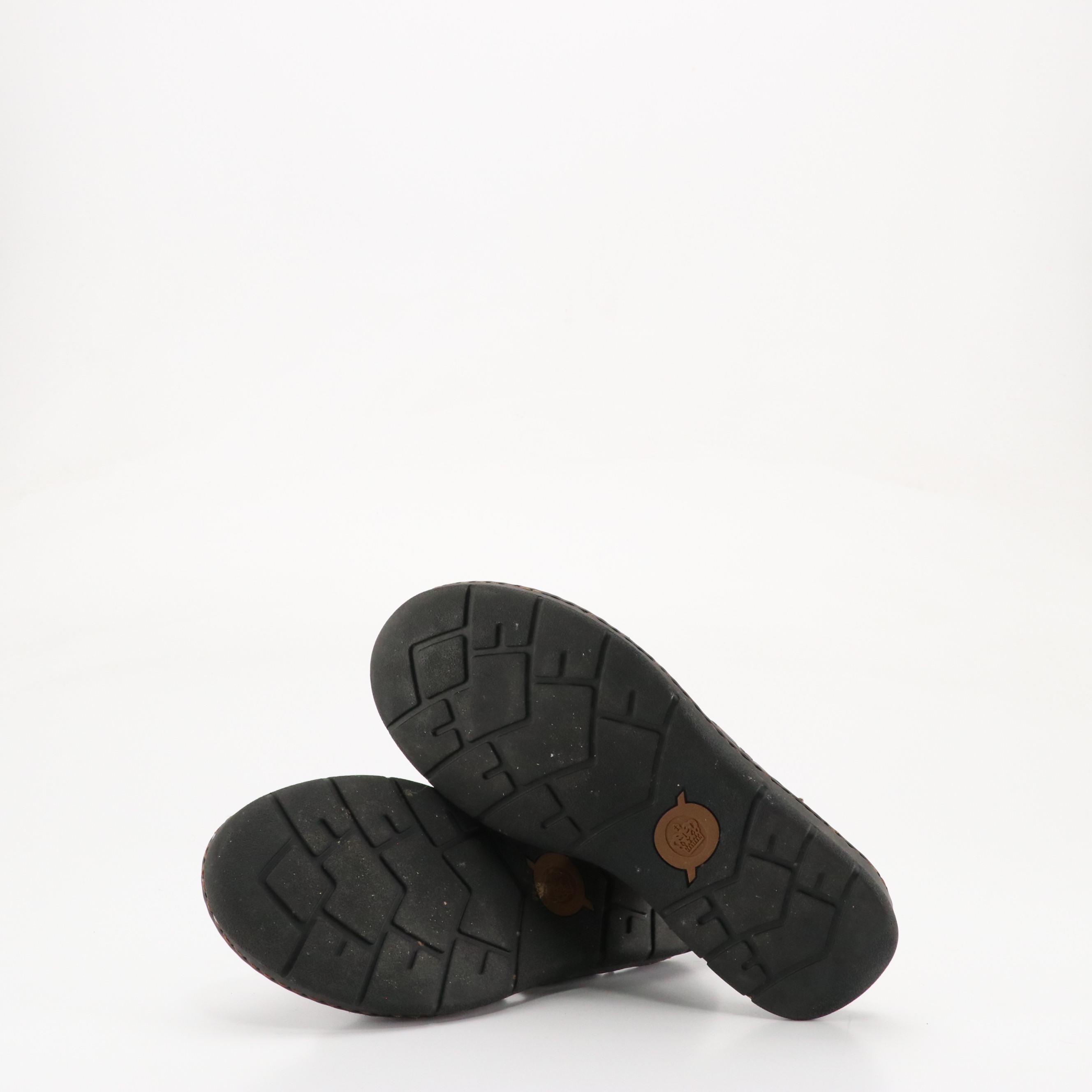 Men's Cole Haan Nantucket 2.0 Sneakers and Born Weiser Sandals in Boxes