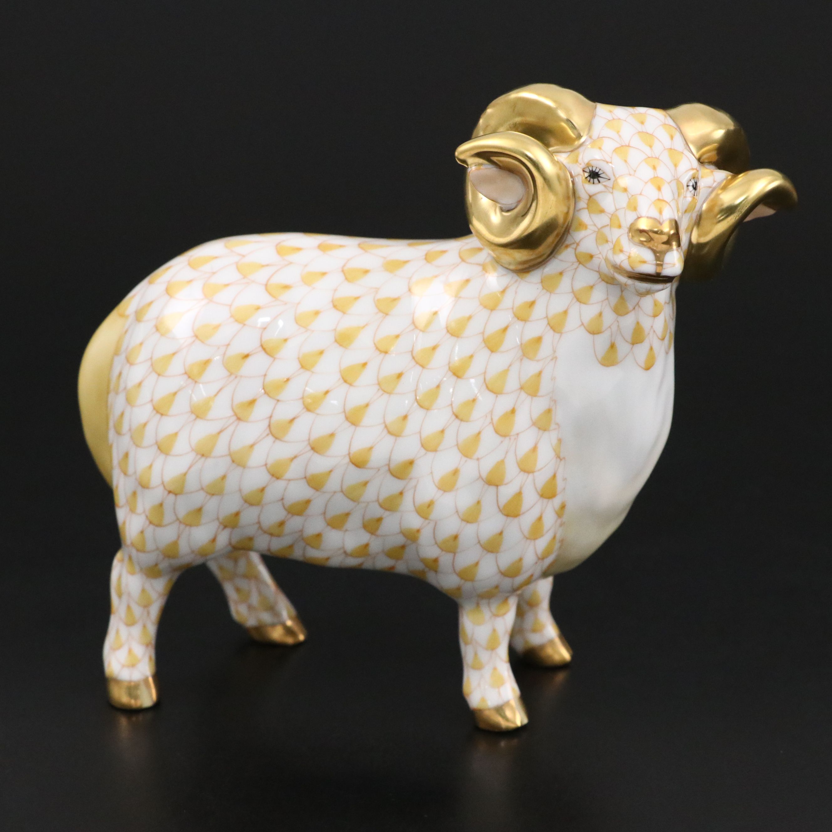 Herend Butterscotch Fishnet with Gold "English Ram" Porcelain Figurine