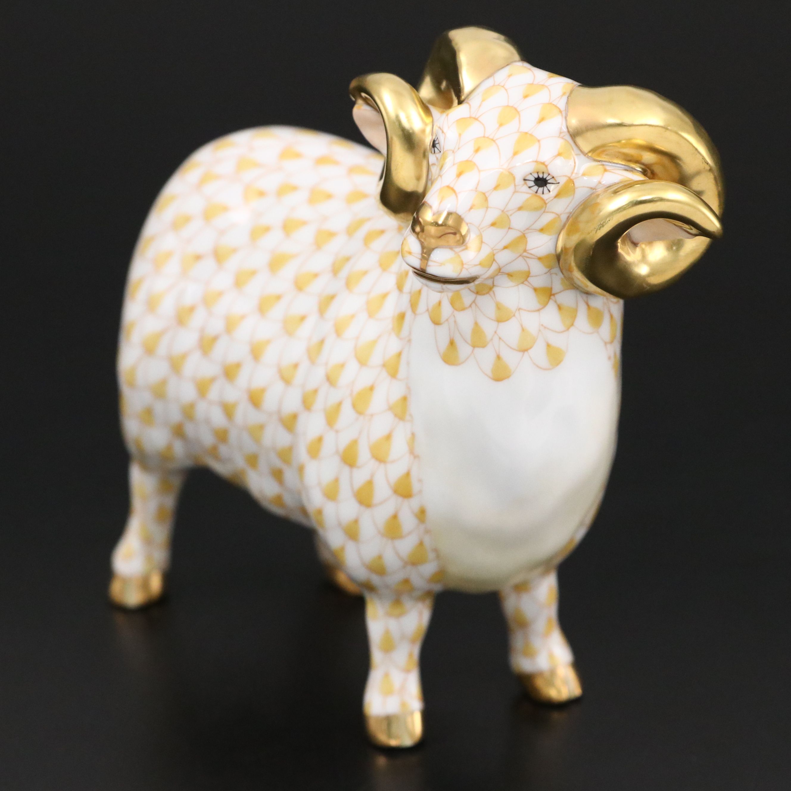 Herend Butterscotch Fishnet with Gold "English Ram" Porcelain Figurine