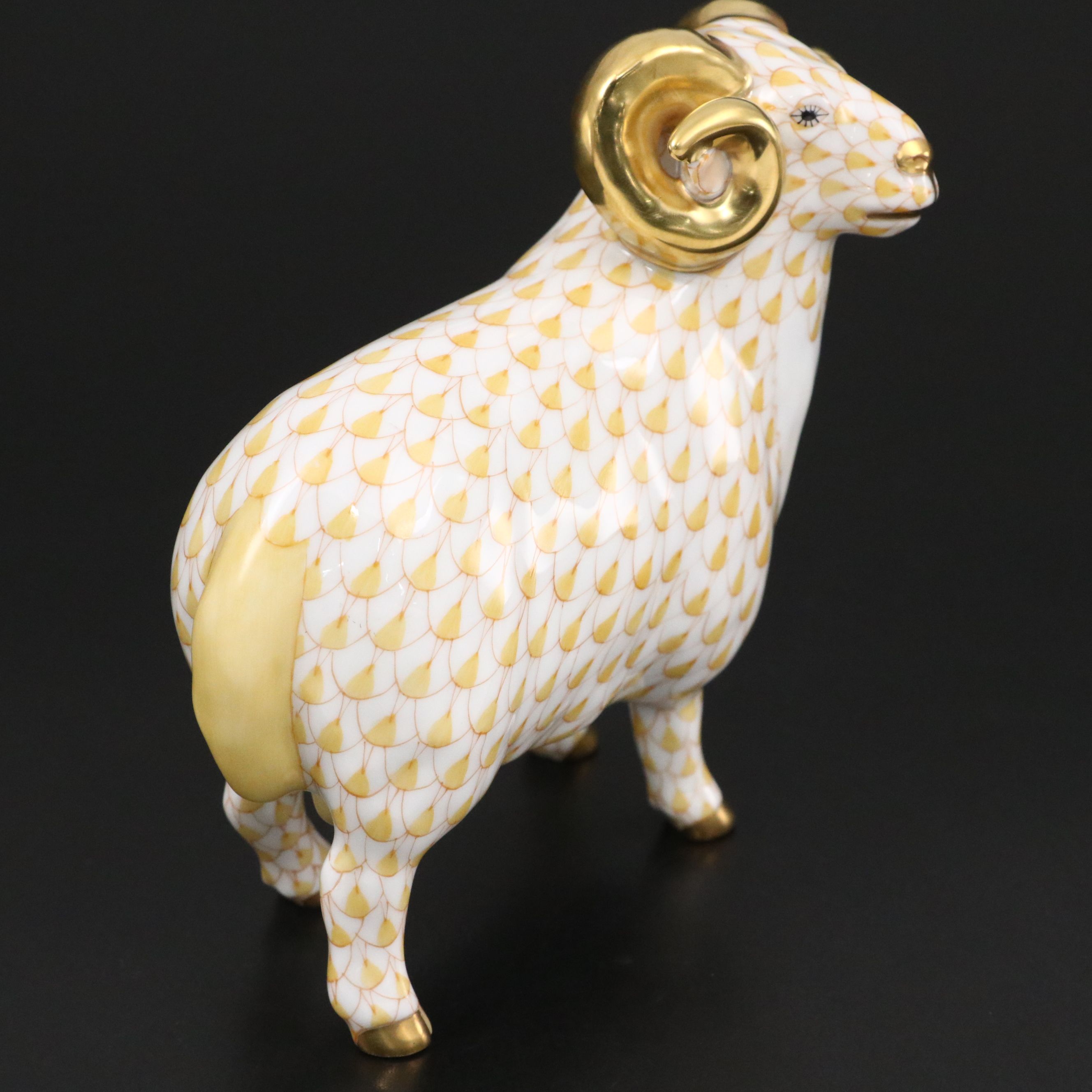 Herend Butterscotch Fishnet with Gold "English Ram" Porcelain Figurine