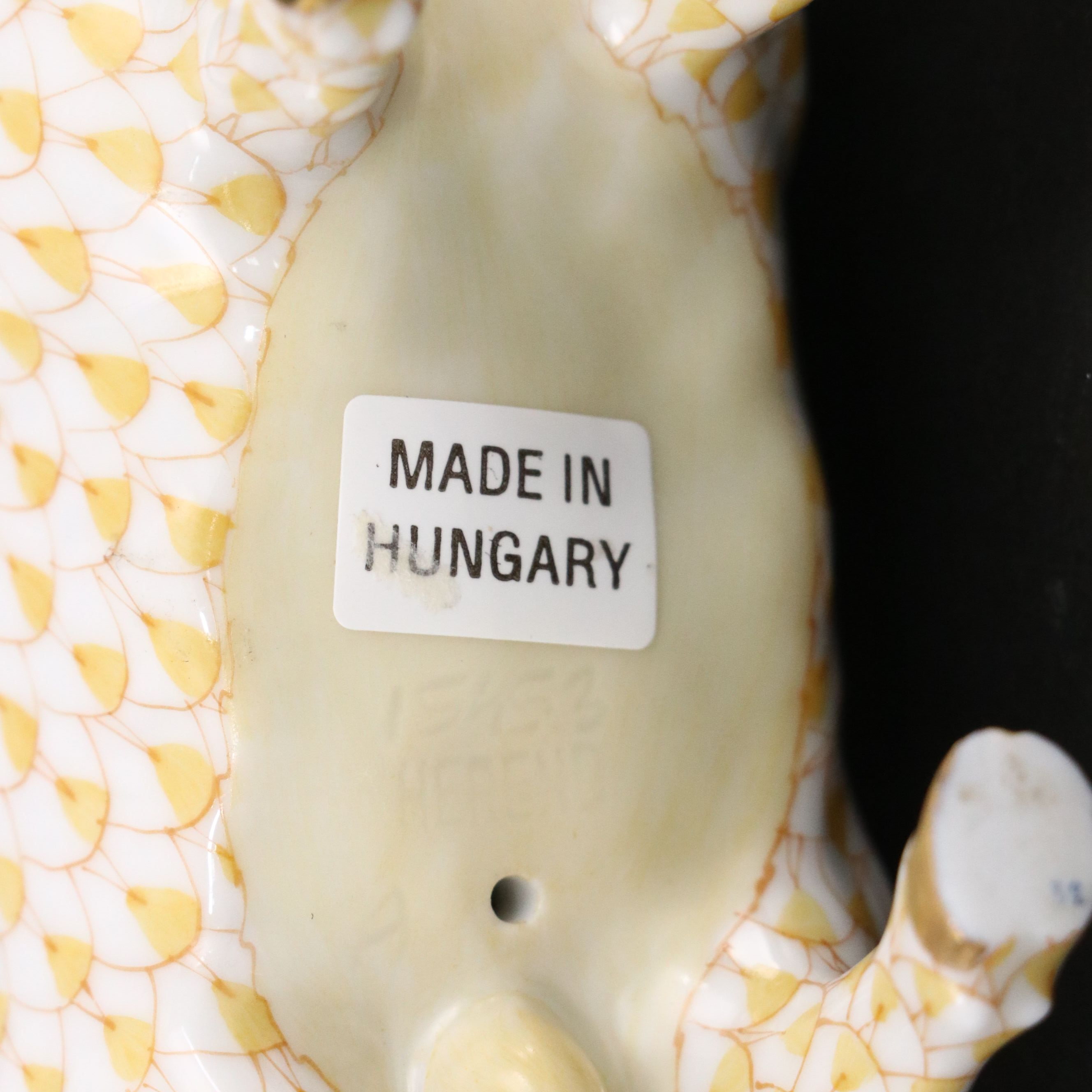 Herend Butterscotch Fishnet with Gold "English Ram" Porcelain Figurine