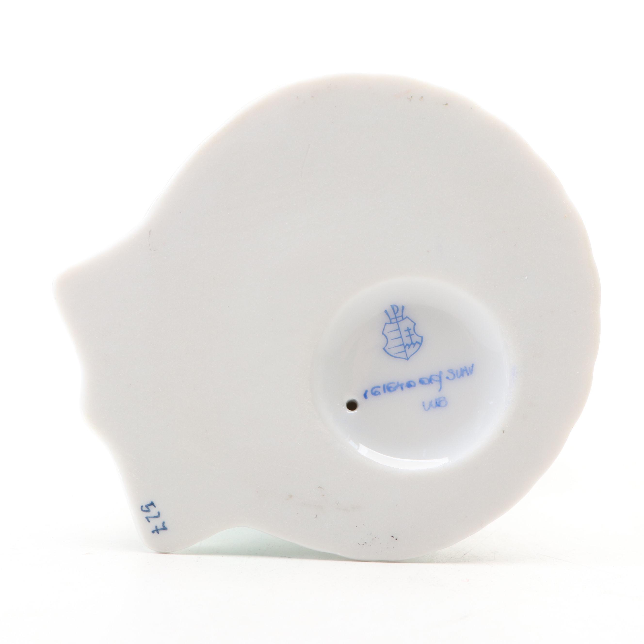 Herend Green Fishnet with Gold Gilt "Seahorse" Porcelain Figurine