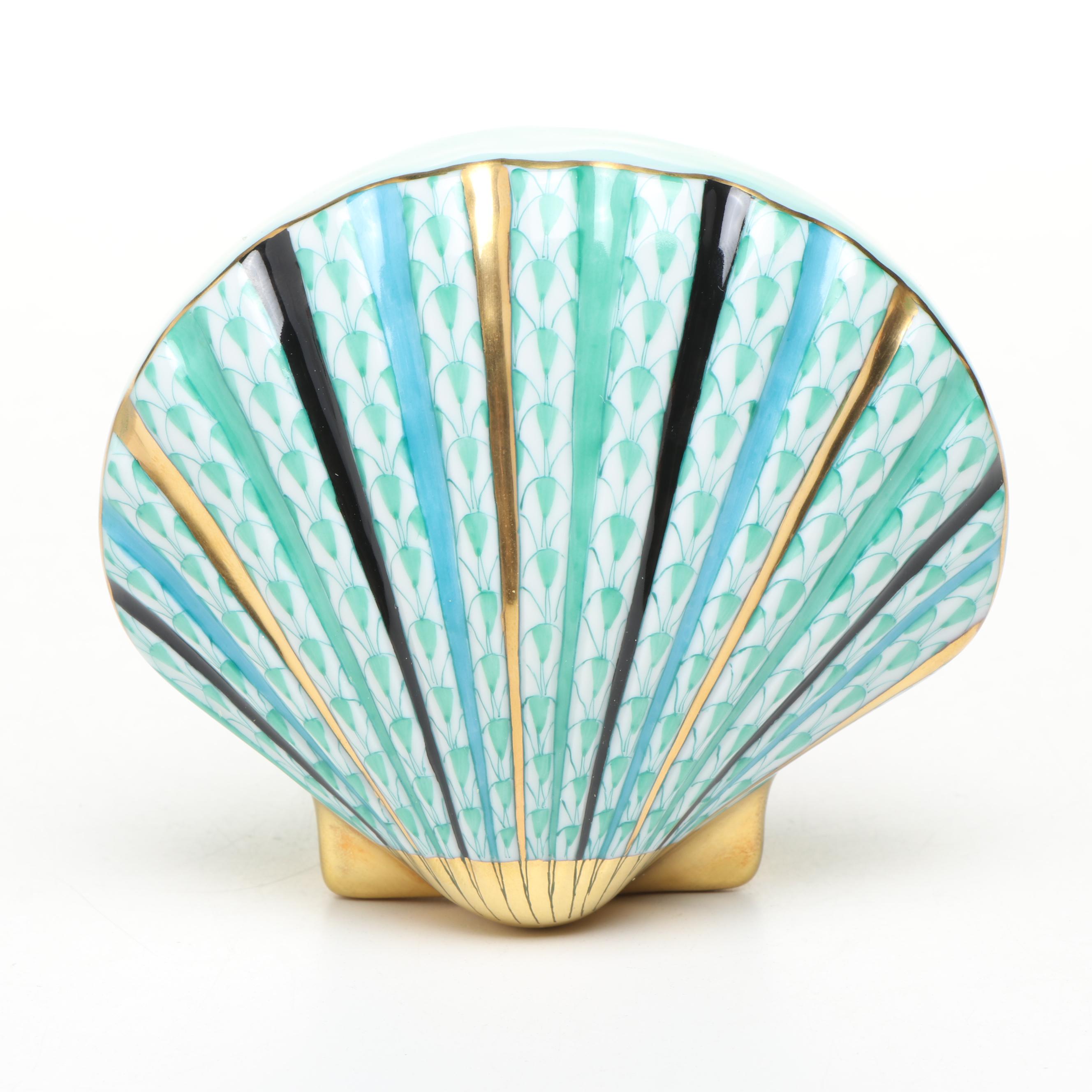 Herend Green Fishnet with Gold "Scallop Shell" Porcelain Figurine, 1997