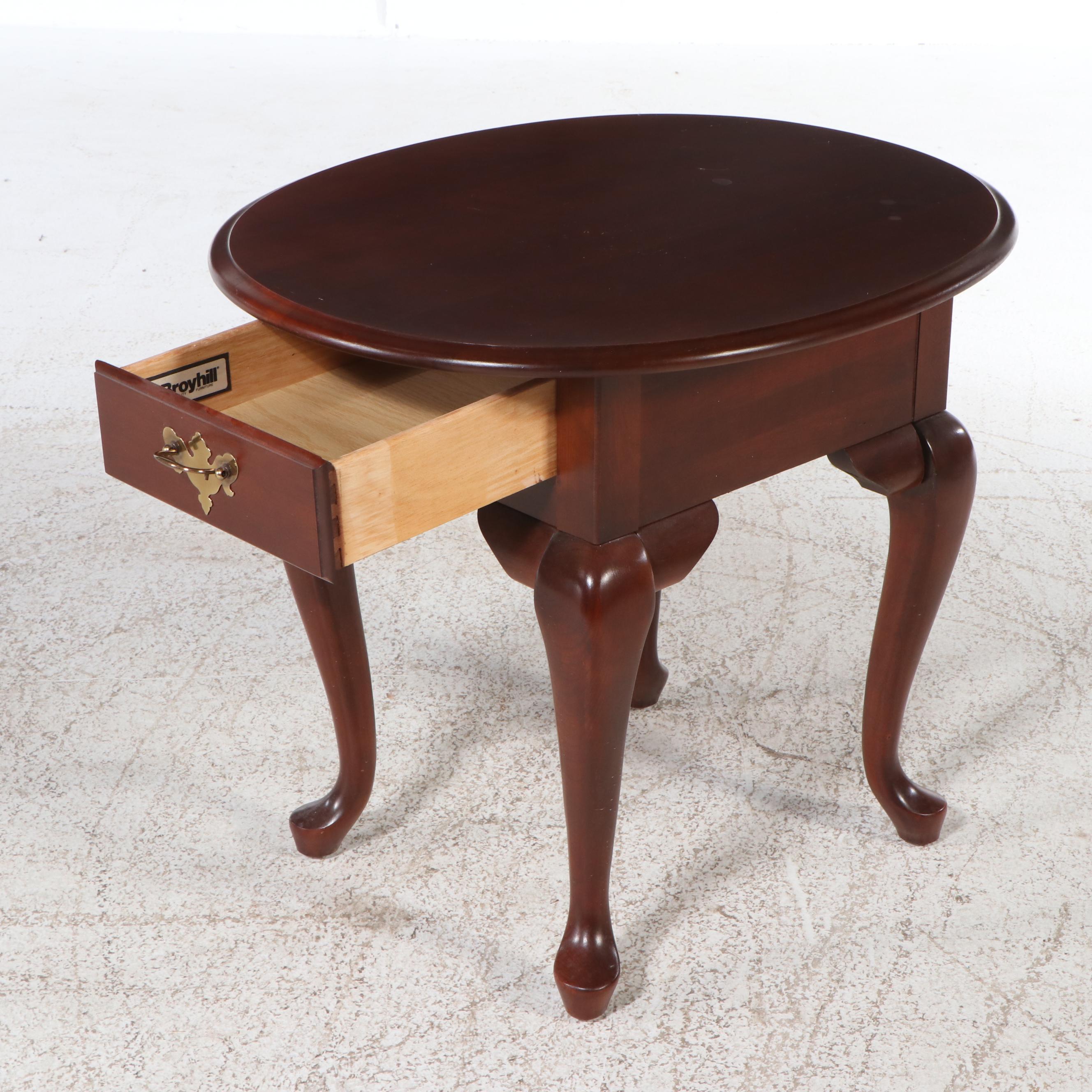 Pair of Broyhill Queen Anne Style Mahogany End Table