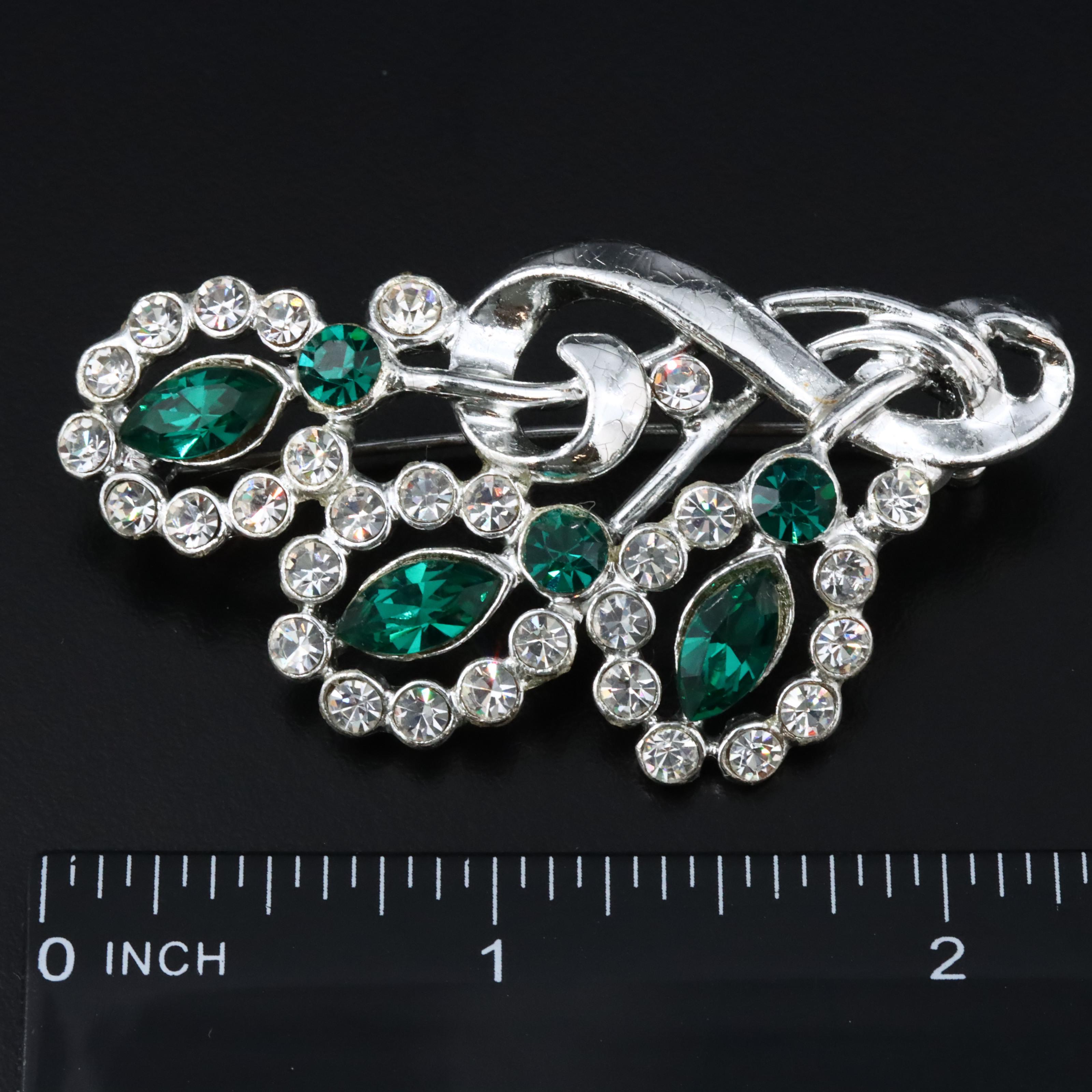 Czech Glass Featured in Vintage Jewelry Collection