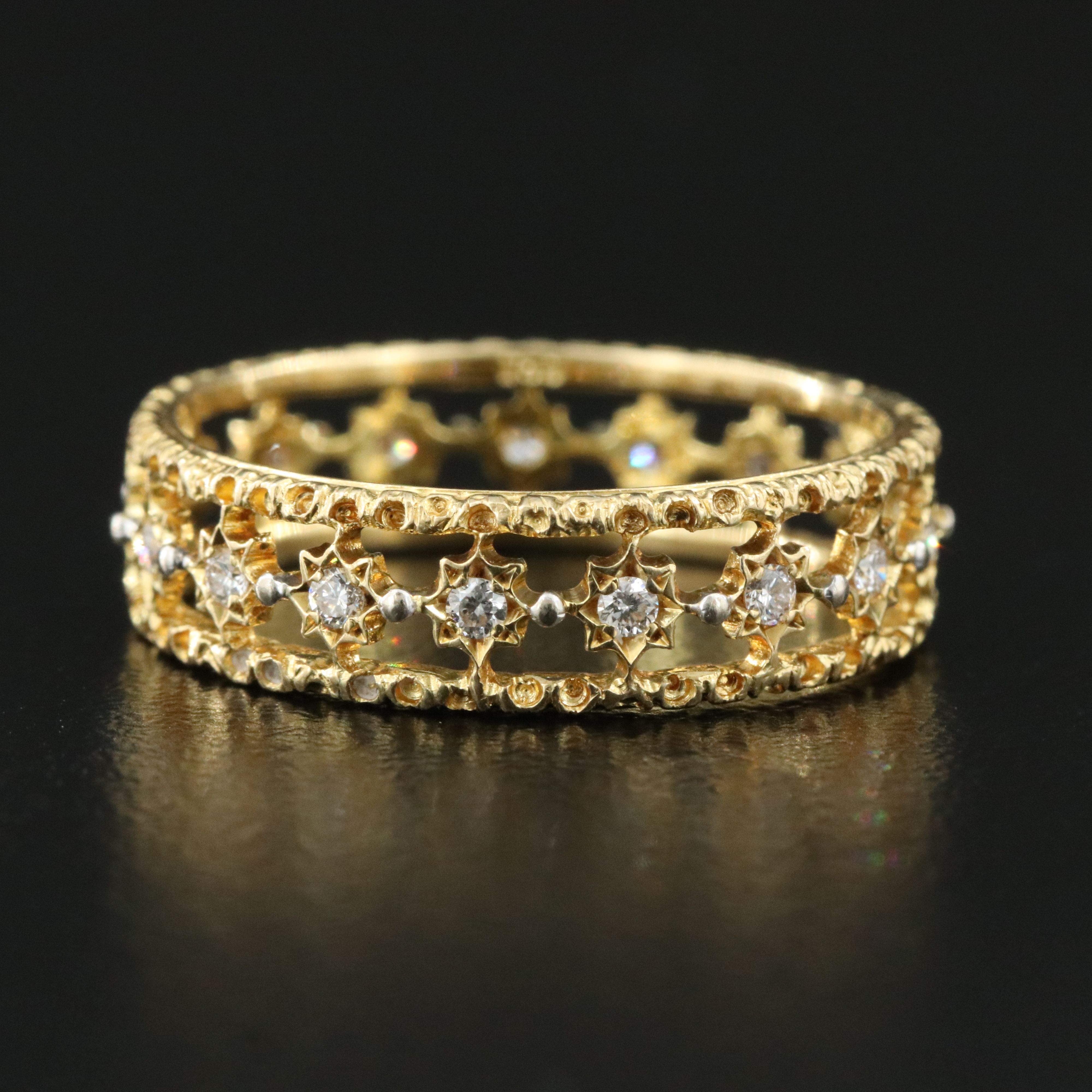 18K 0.25 CTW Diamond Star Band