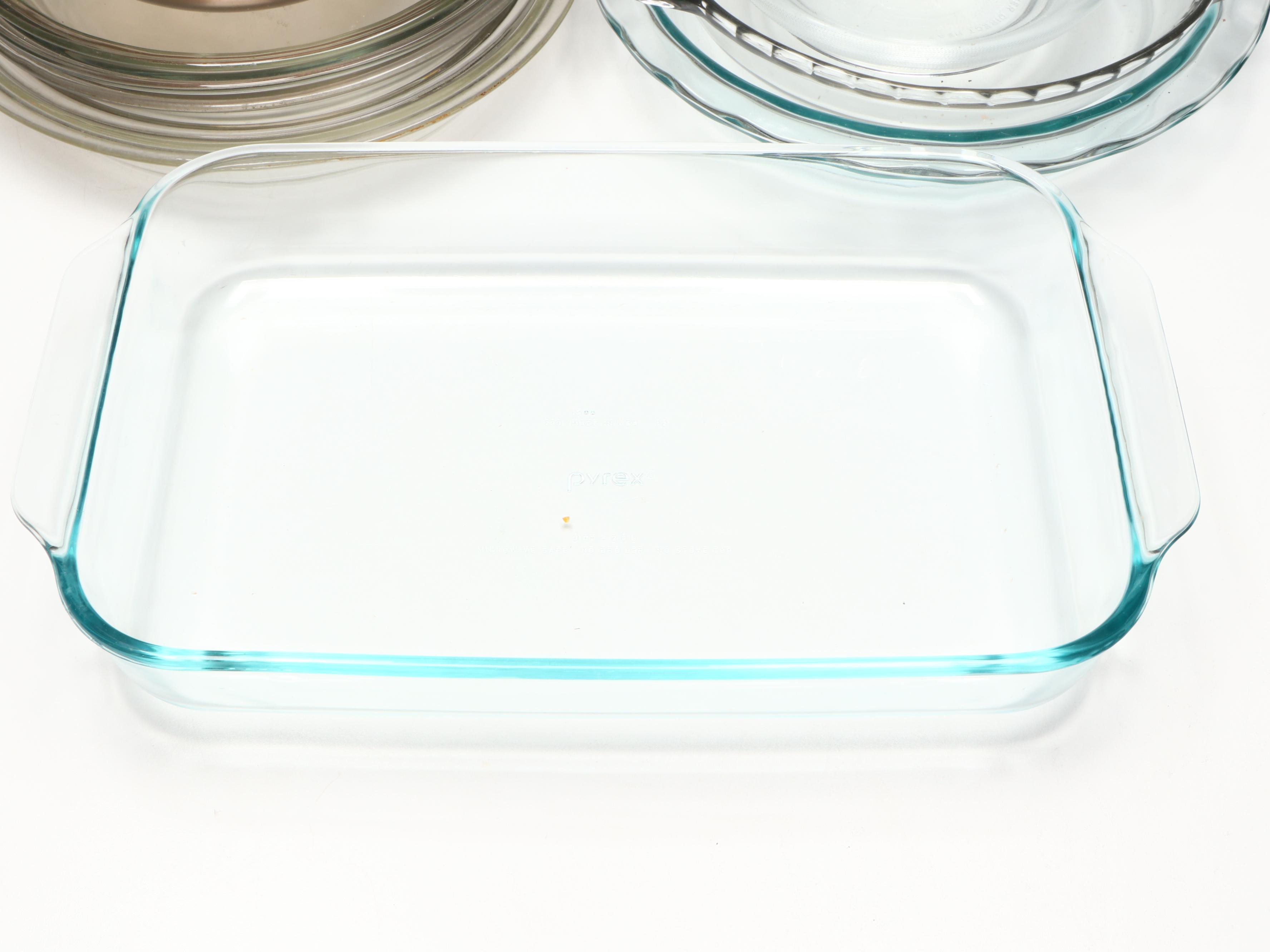 Pyrex with Other Loaf Pans, Pie Pans, Bowls and More Bakeware