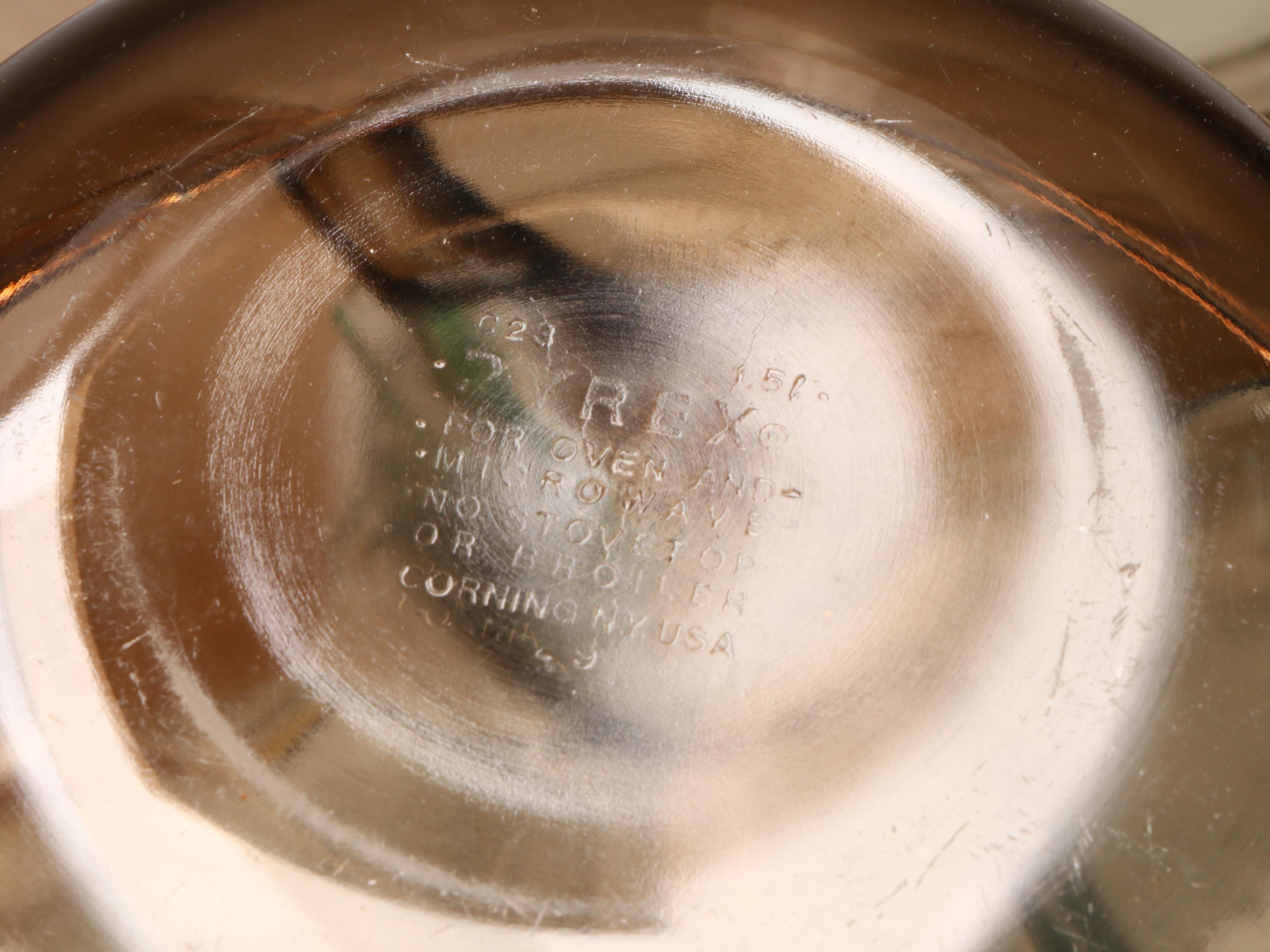Pyrex with Other Loaf Pans, Pie Pans, Bowls and More Bakeware