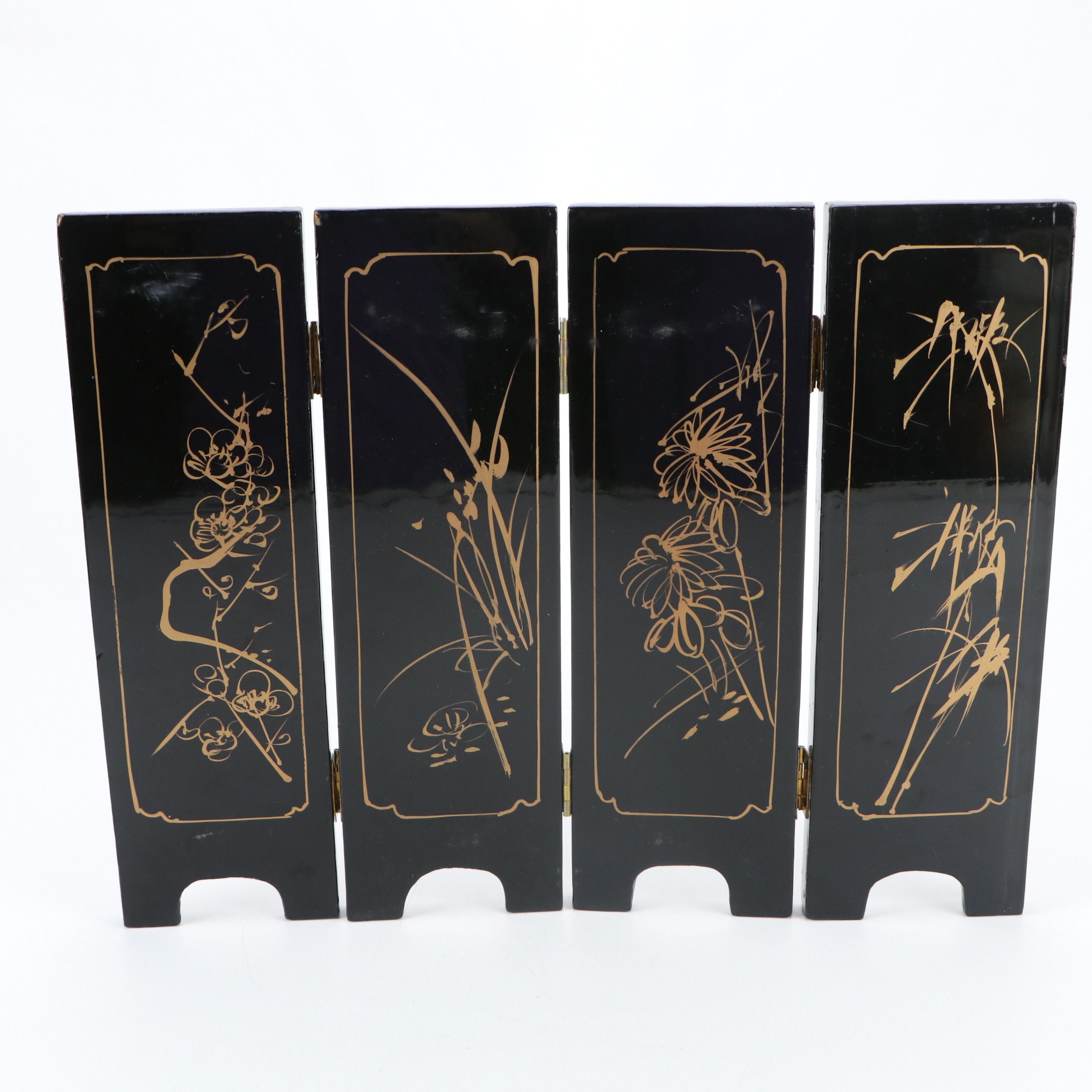 Chinese Lacquered Wood Four-Panel Tabletop Screen