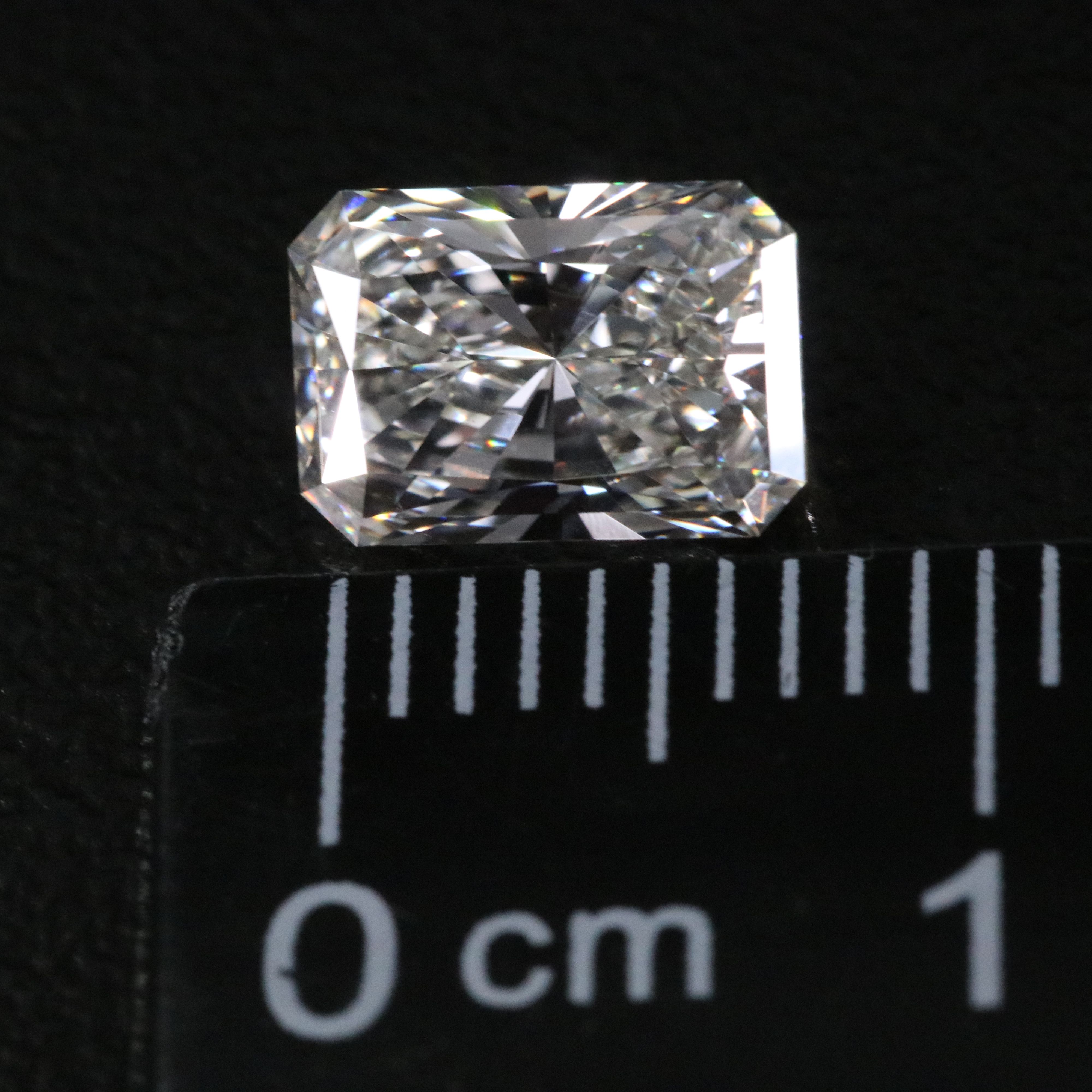 Loose 1.39 CT Lab Grown Diamond with IGI Report