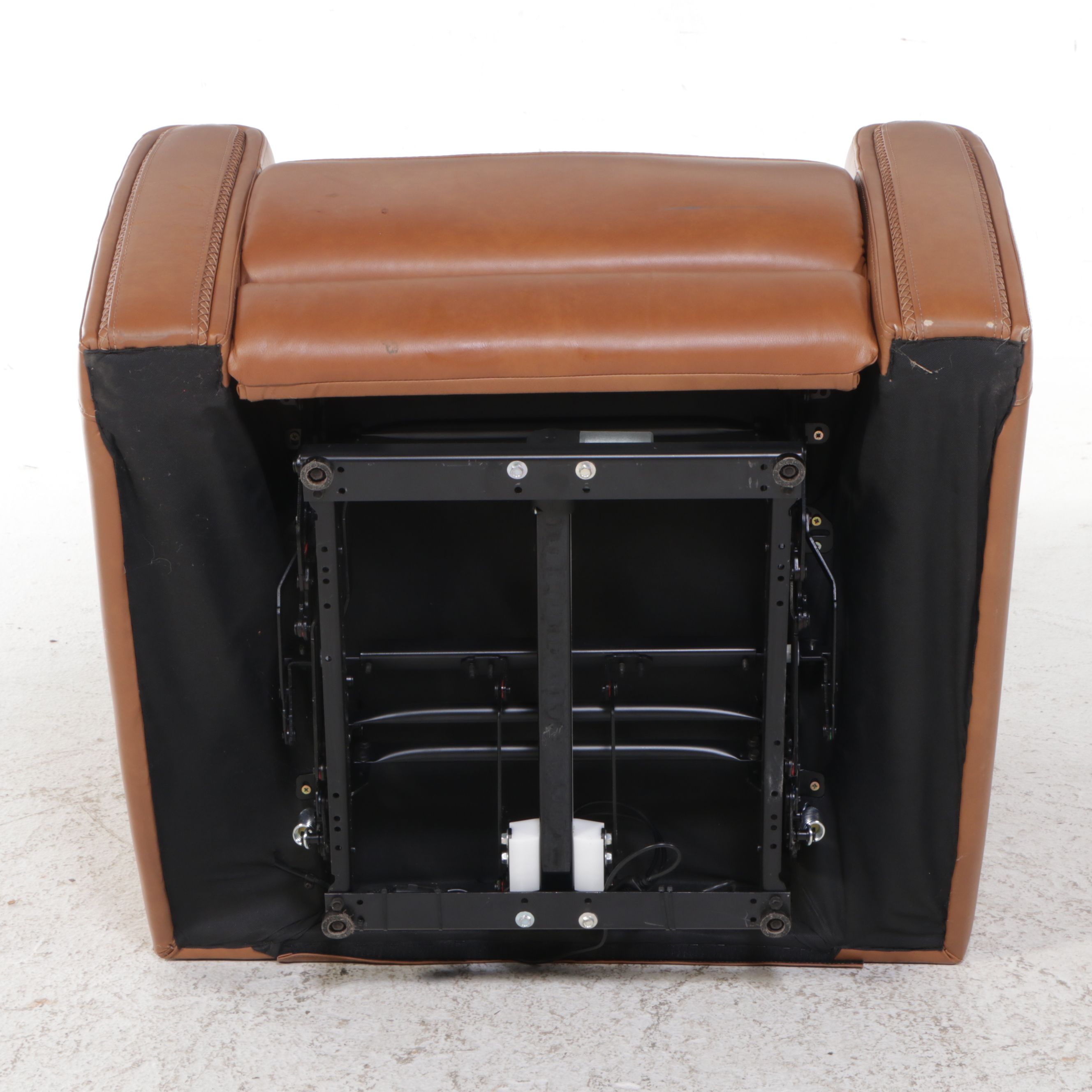 Ashley Furniture "Tryanny" Leather Upholstered Power Recliner