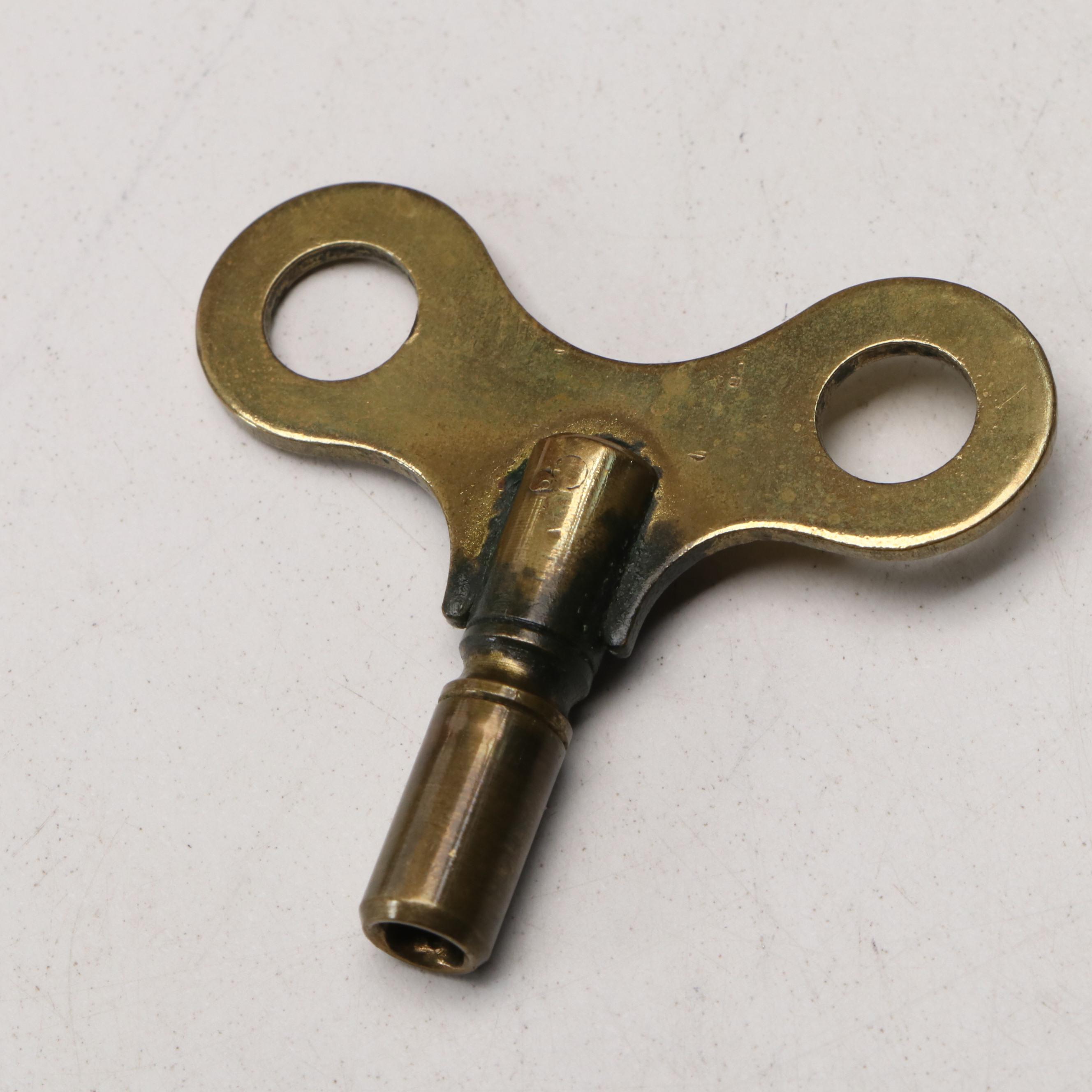 Seth Thomas Oak Eight Day Kitchen Clock, Early 20th Century