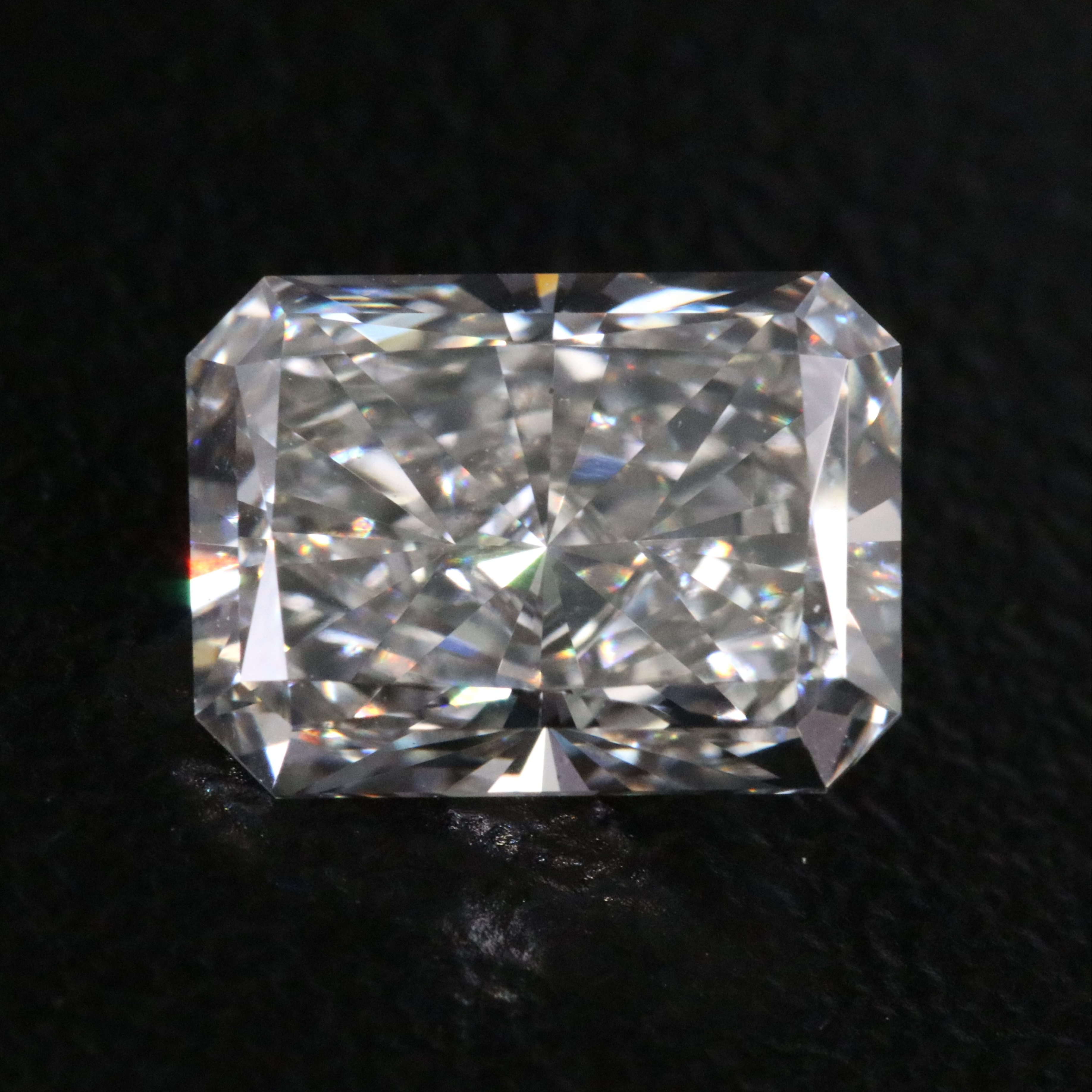 Loose 1.96 CT Lab Grown Diamond with IGI Report