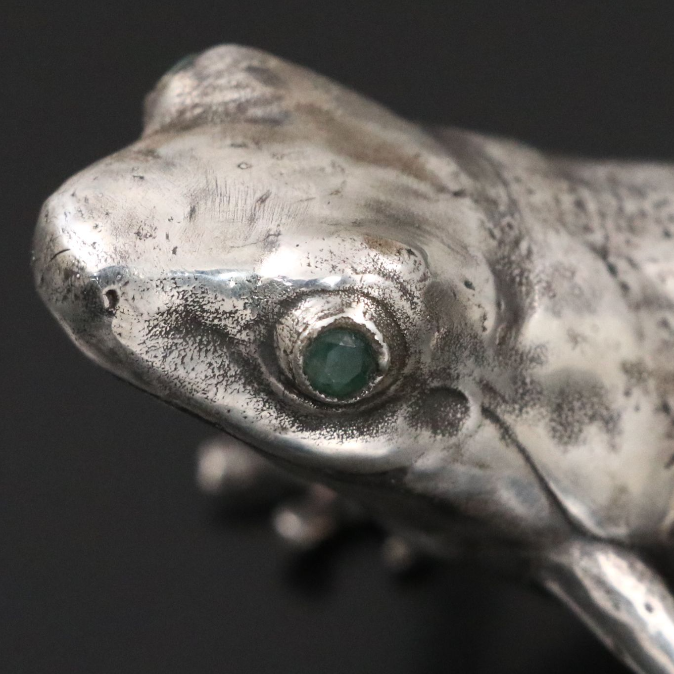 Russian 875 Silver Frog with Emerald Eyes