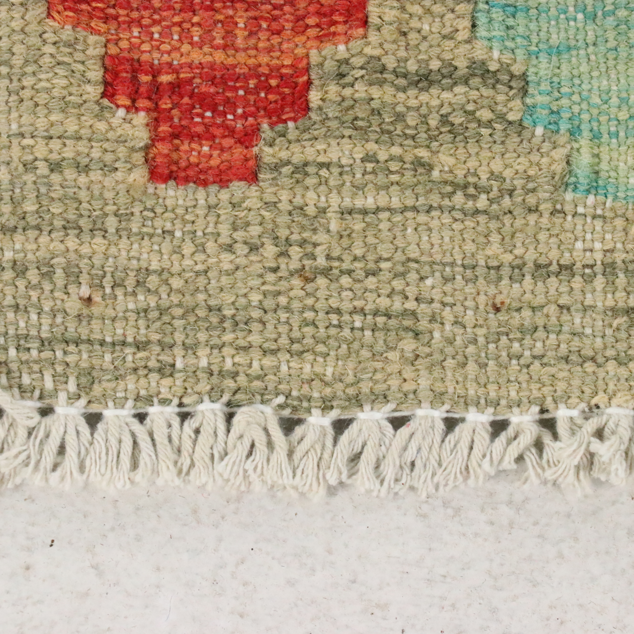 6'8 x 9'10 Handwoven Pakistani Kilim Area Rug