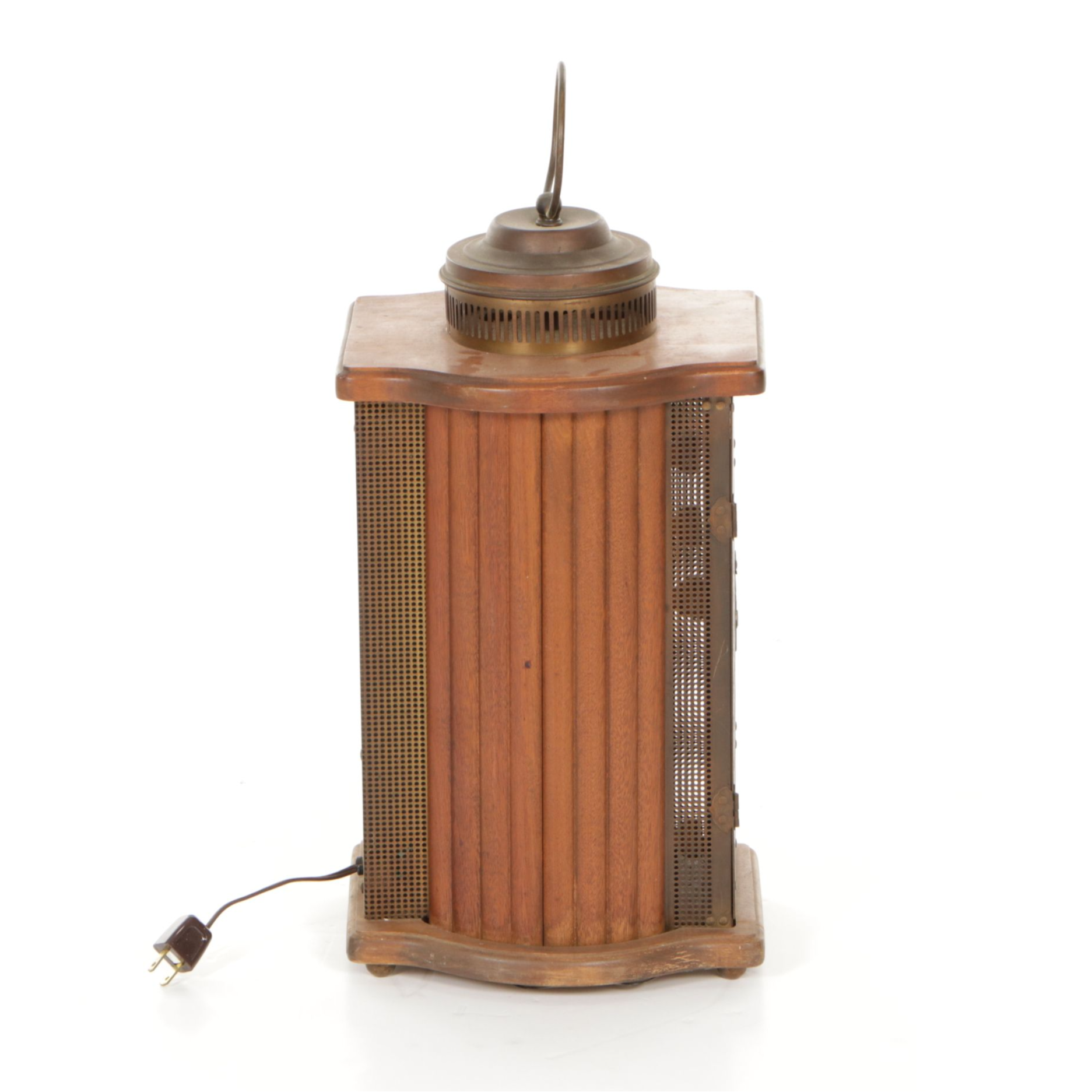 Guild "The Town Crier" AM/FM Tube Radio Model 380T